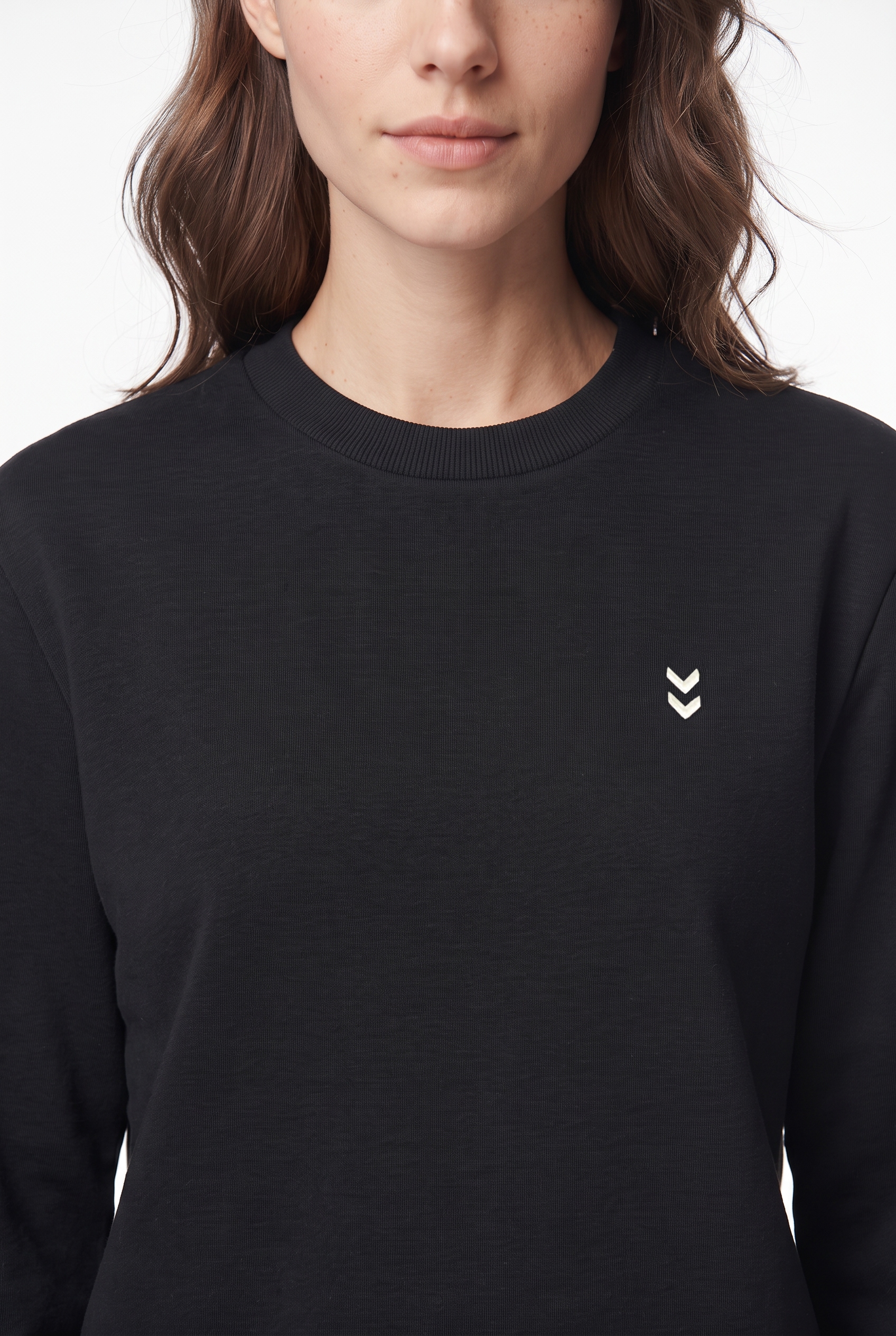 hummel Sweat-shirt »HMLPULSE W SWEAT CREWNECK«, coupe normale, avec broderie logo Chevron, sans fermeture
