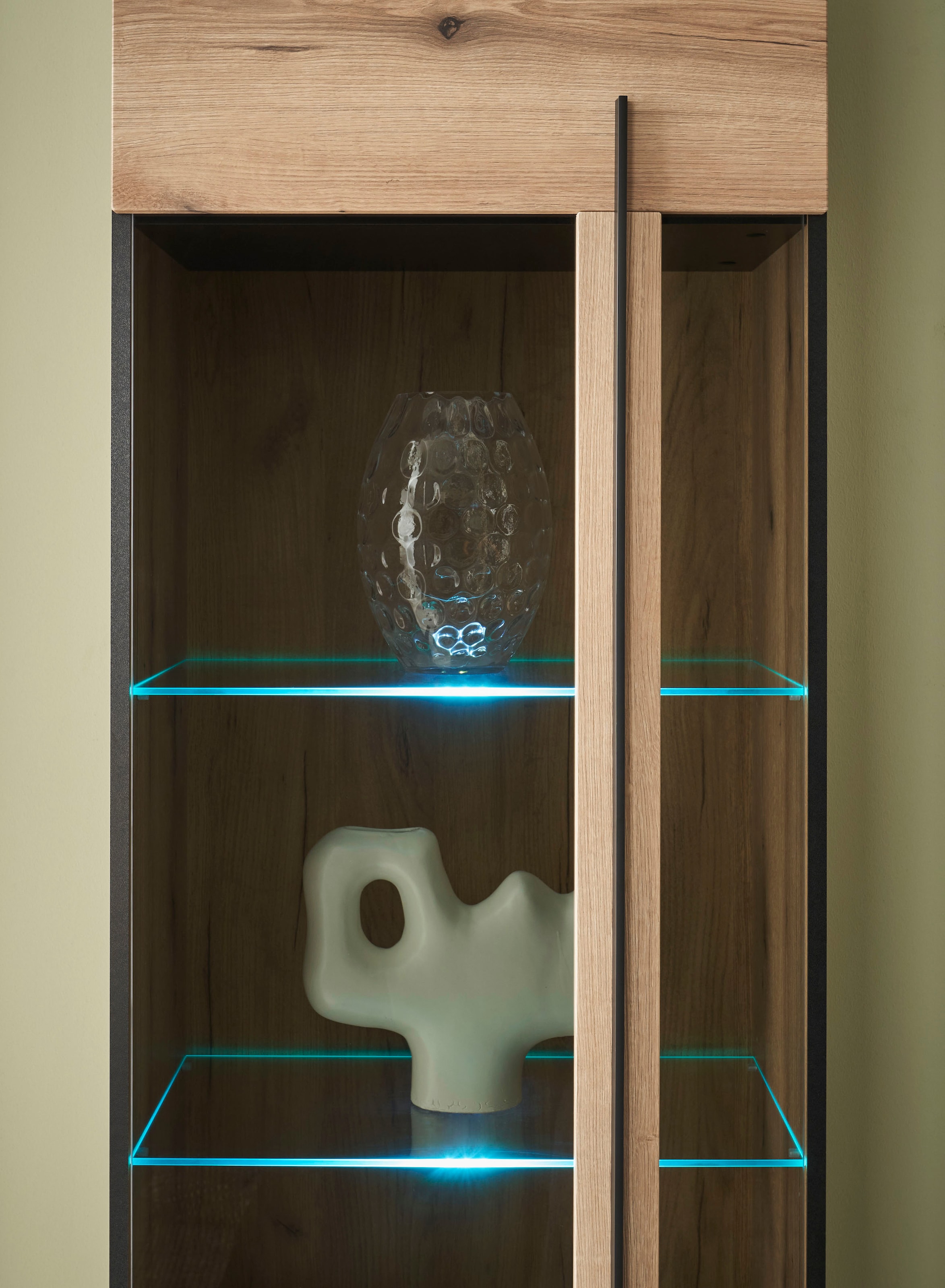 INOSIGN Wohnwand »Cantara, moderne Anbauwand, Wohnzimmer-Set, in Eiche Evoke oder Weiss«, (Set), enthält zwei Vitrinen, ein Sideboard und ein Wandboard