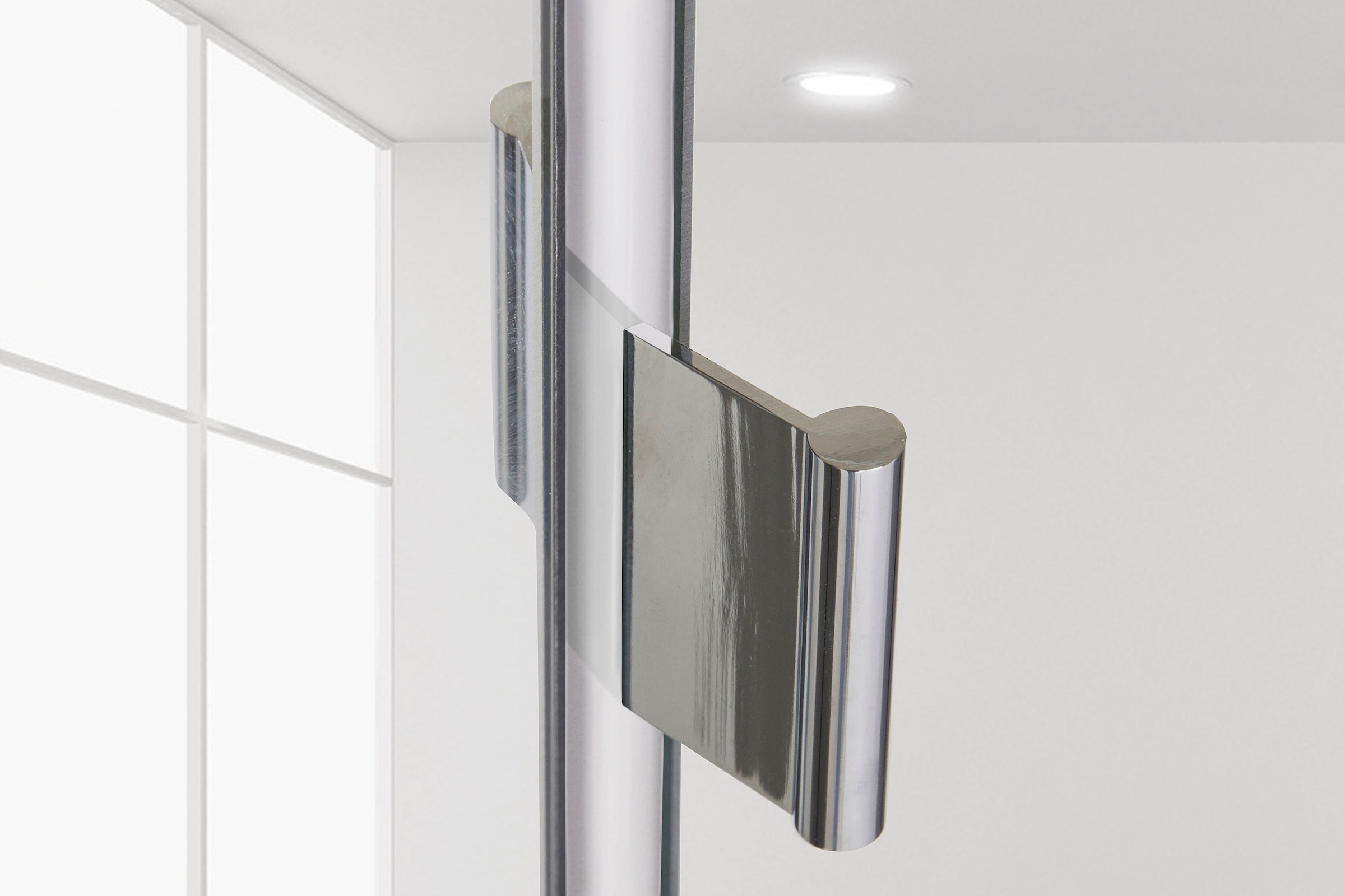 rauch Kleiderschrank »Eckschrank Schrank Garderobe Wäscheschrank Stauraumschrank VANDOR« Weiss, viel Stauraum, Griffe in Graumetallic MADE IN GERMANY