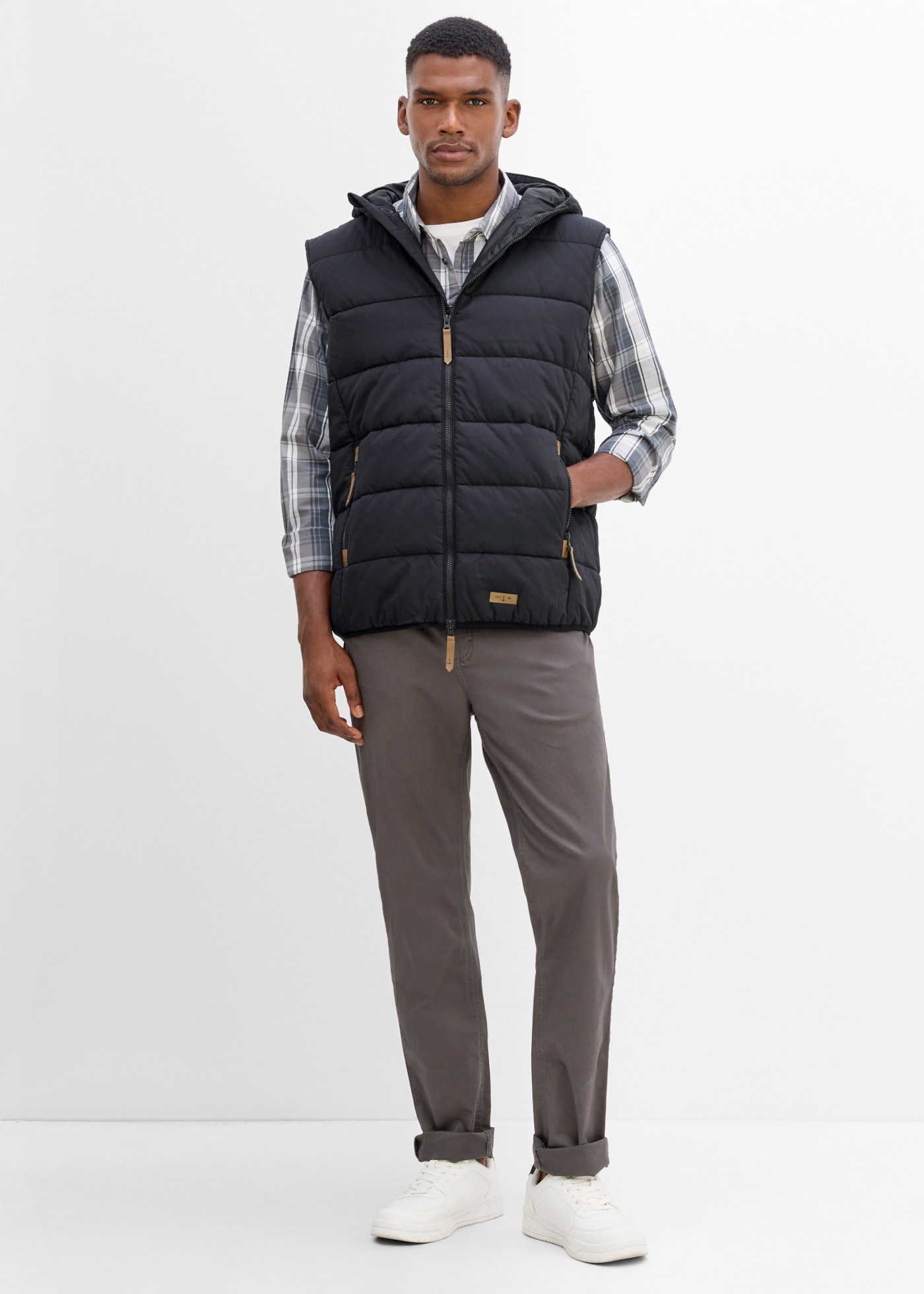 bonprix Gilet matelassé style décontracté, en coton, coupe régulière, avec col montant