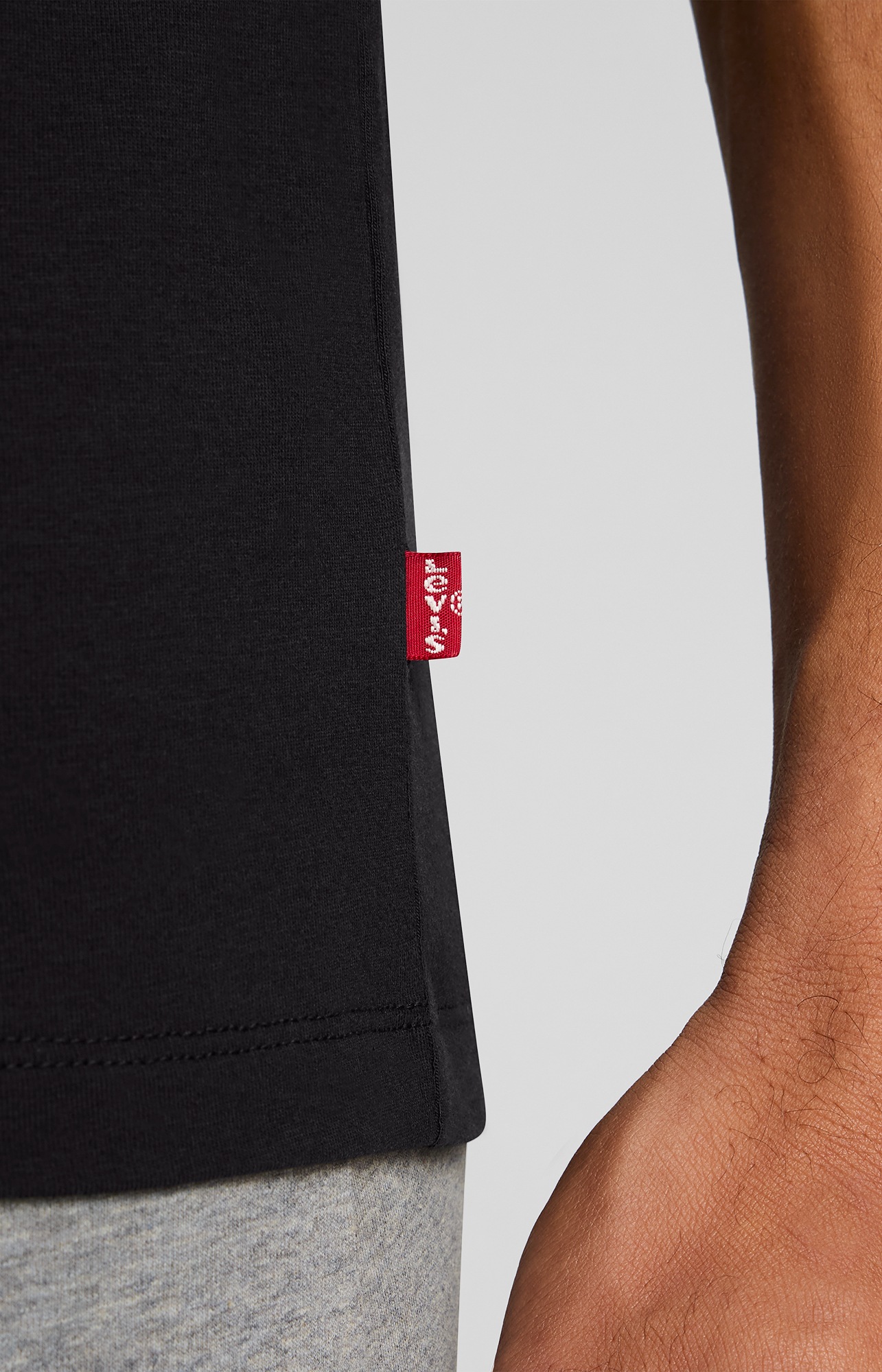 Levi's® T-Shirt »LEVIS MEN SOLID CREW« mit Rundhalsausschnitt
