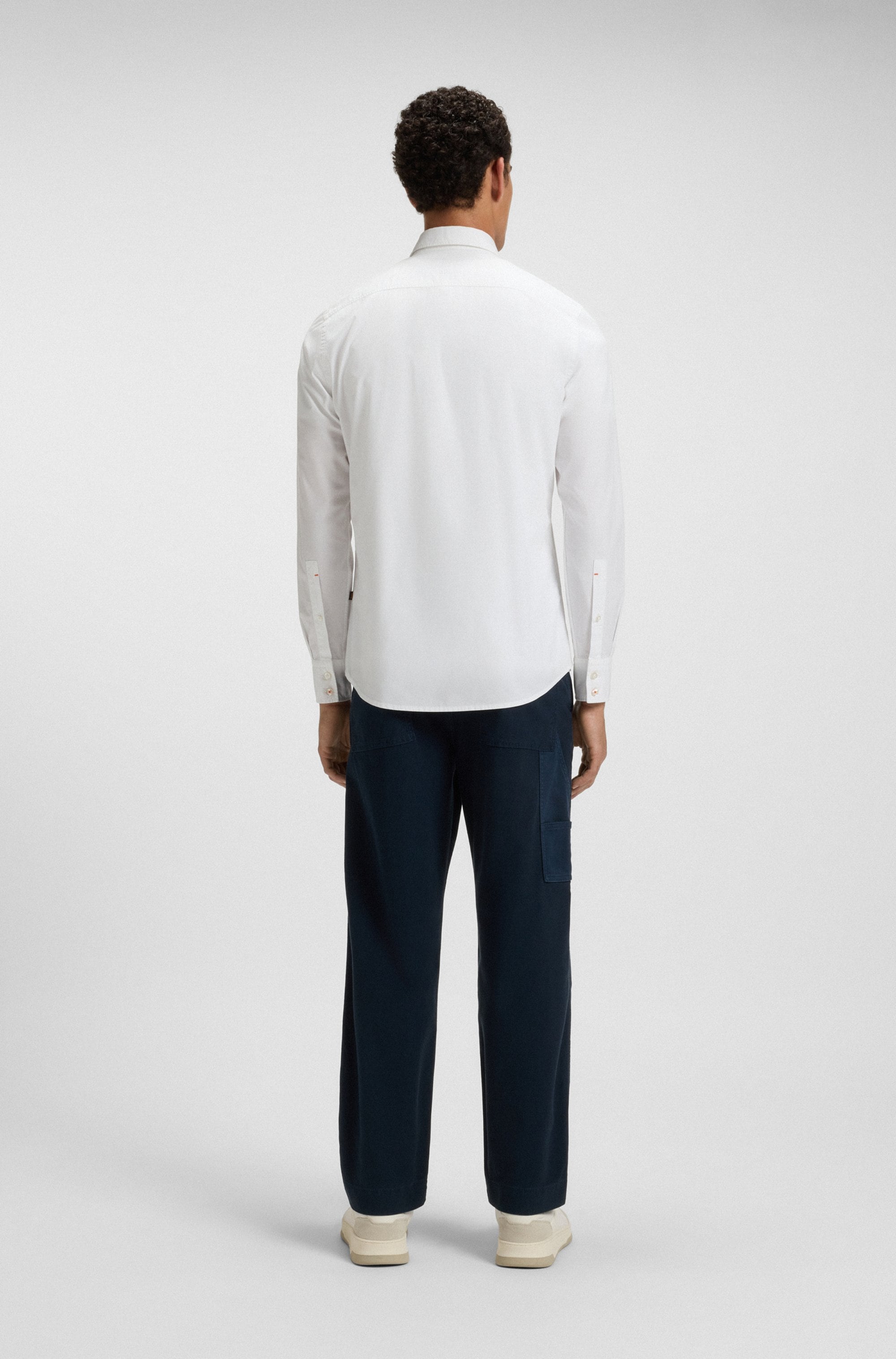 BOSS ORANGE Chemise à manches longues »Relegant« mit BOSS Stickerei