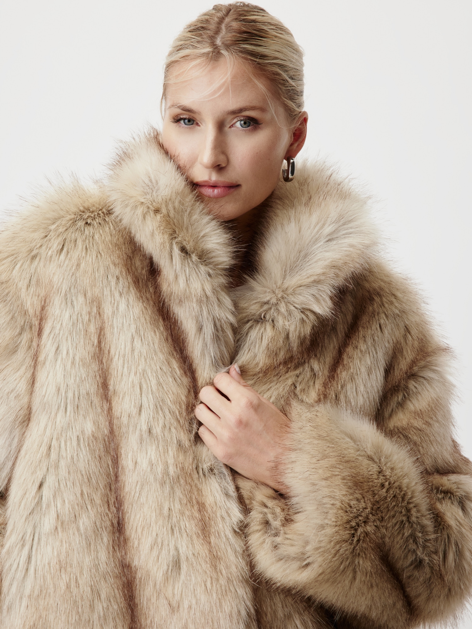 LeGer Veste en fausse fourrure »Fergie, LeGer by Lena Gercke« ohne Kapuze Regular fit mit Rundhalsausschnitt