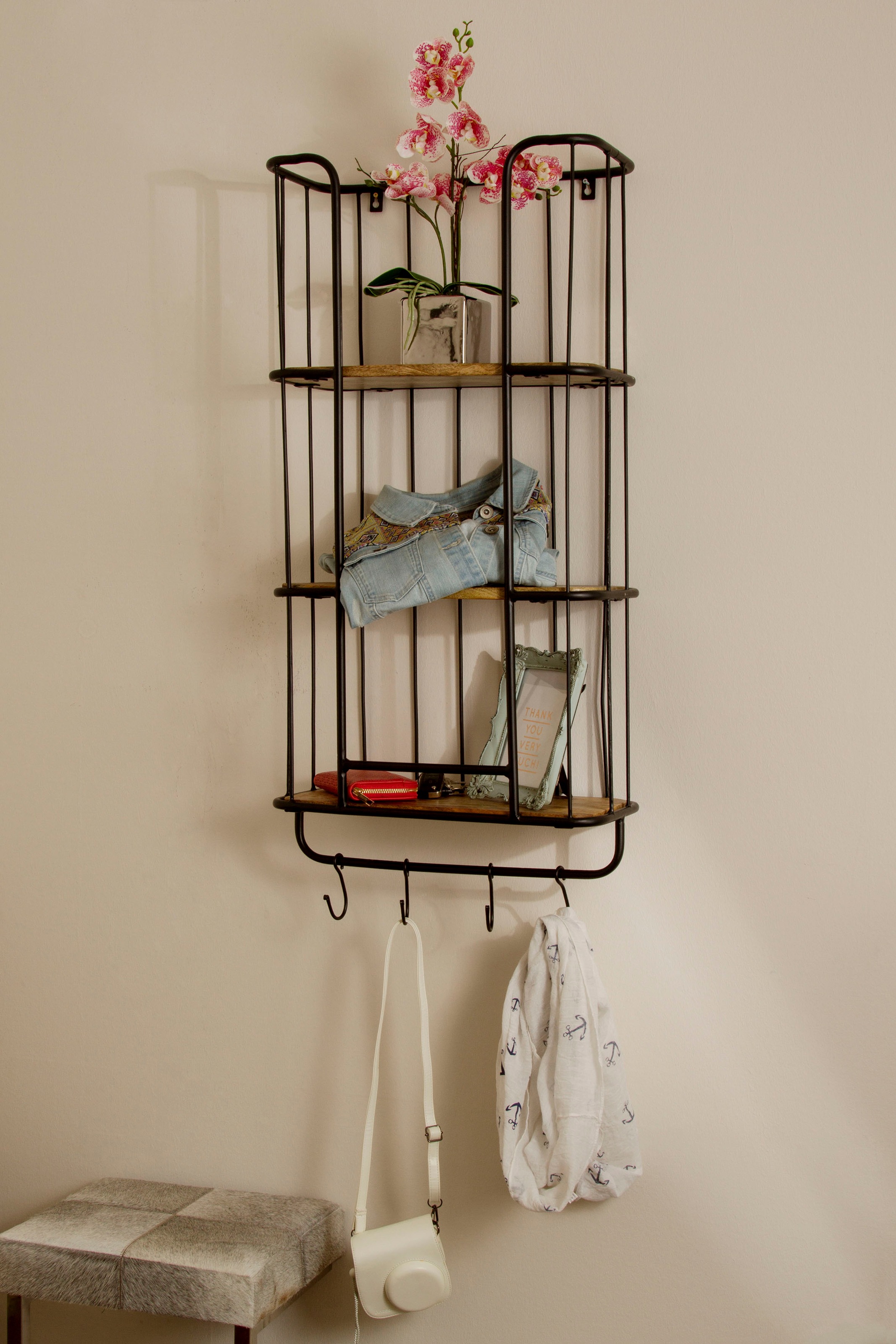 Image of my Flair Wandregal »Safiye«, Holz & Metall, Eckige Form, 3 Ablageböden, 4 Aufhänger, fertig montiert bei Ackermann Versand Schweiz