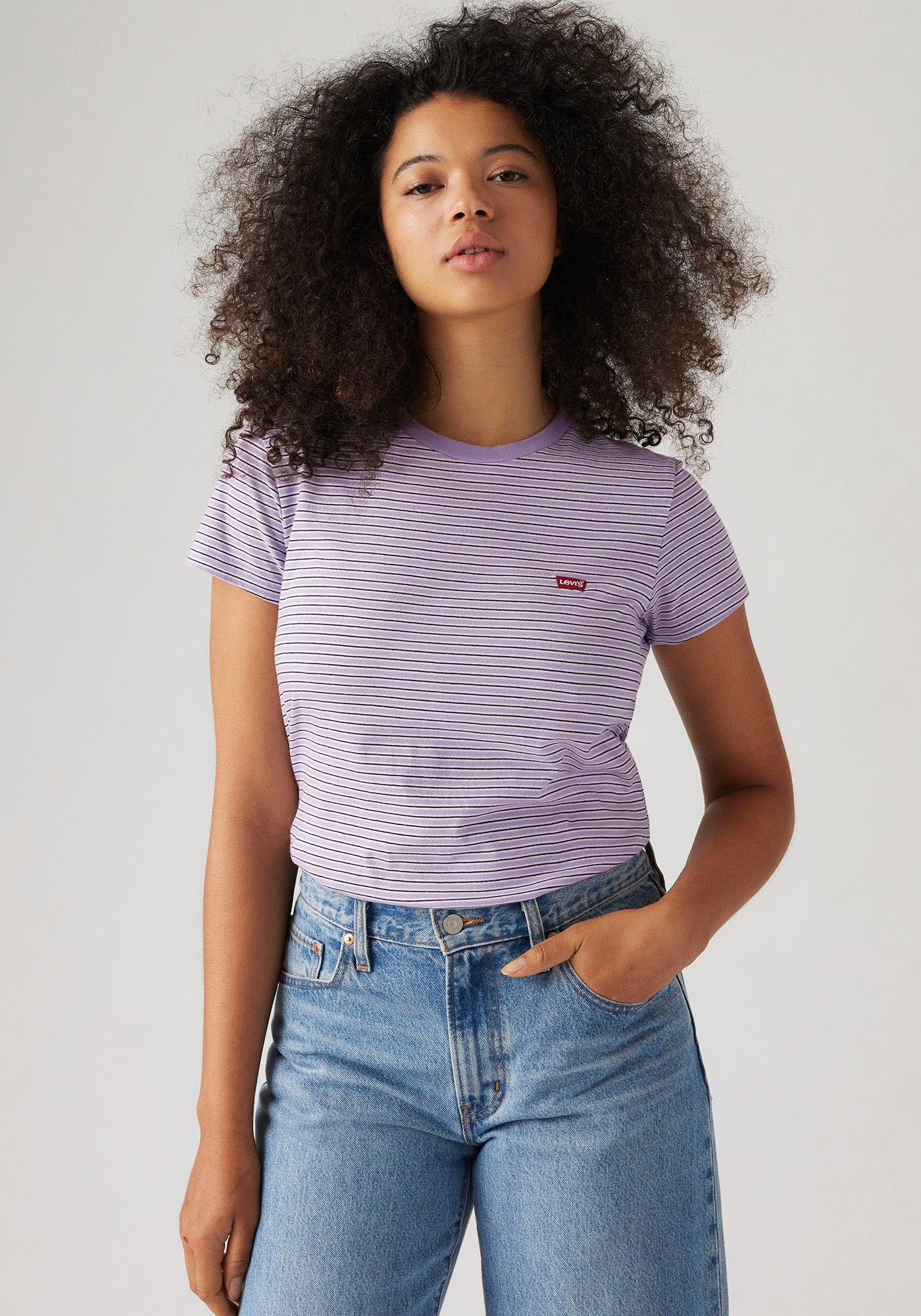 Levi's® T-Shirt »The perfect Tee«, mit kleiner Logo-Stickerei