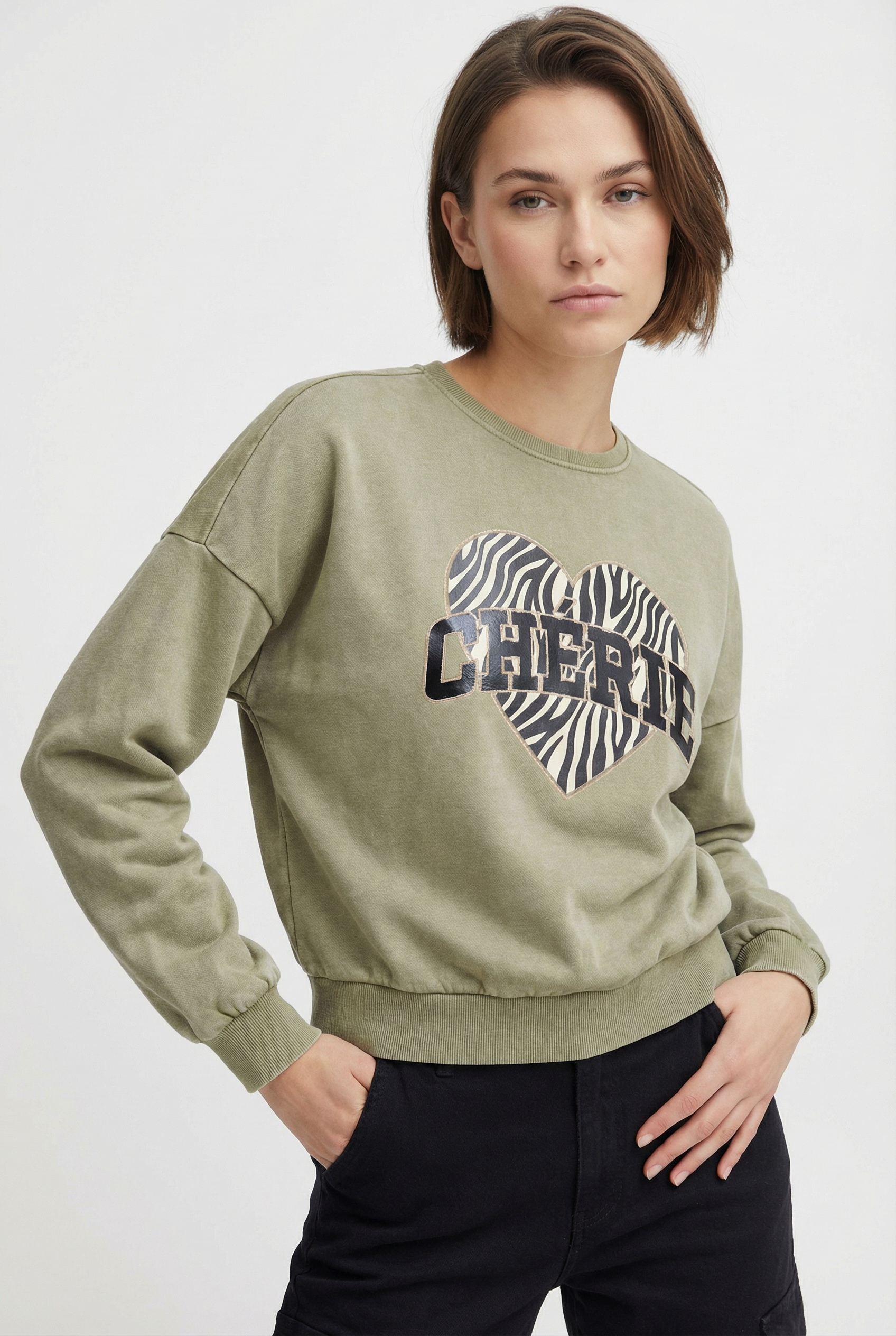 Image of ONLY Sweatshirt "ONLLAUREN L/S LEO O-NECK CC SWT"