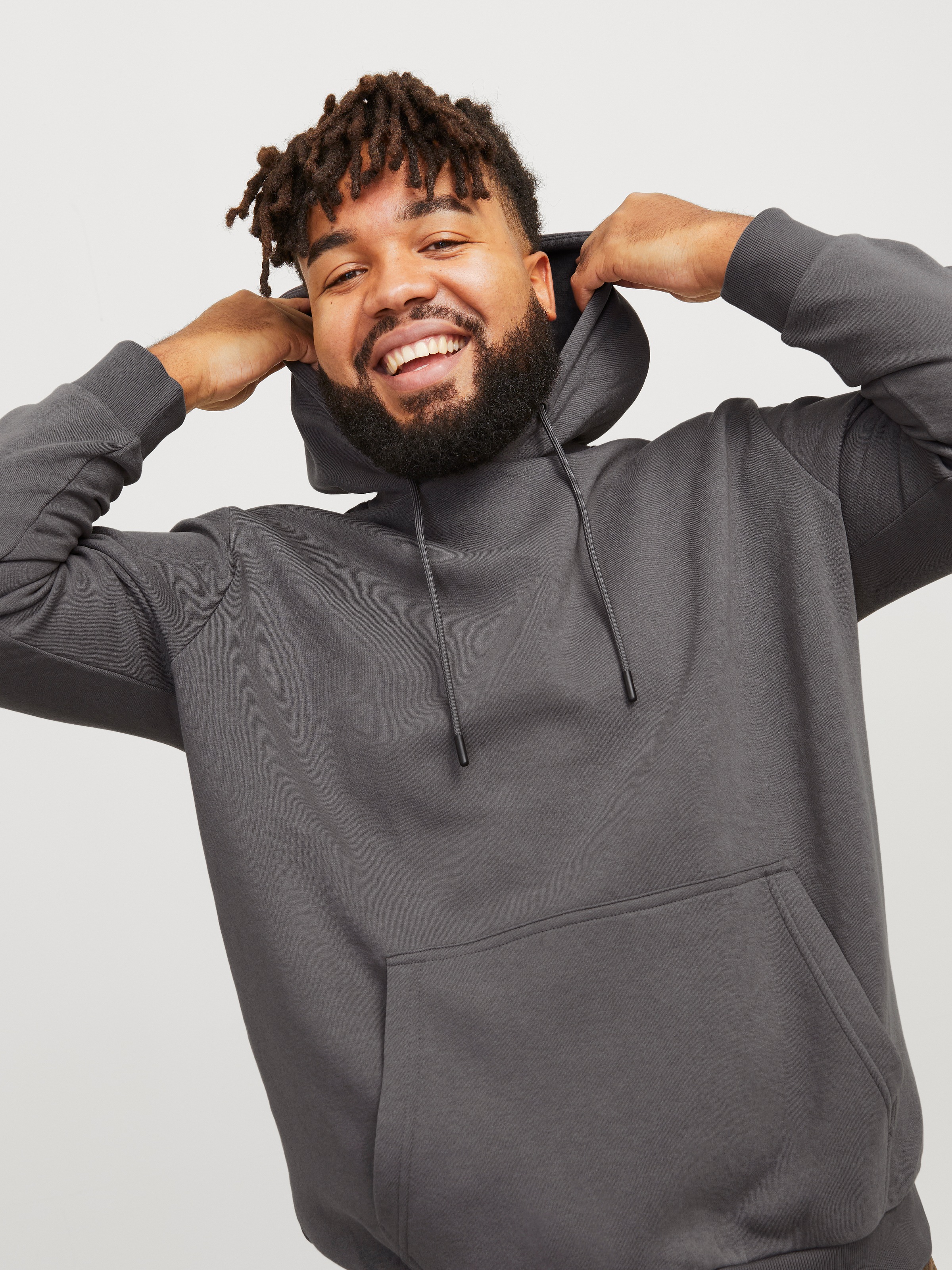 Jack & Jones PlusSize Kapuzensweatshirt »JJEBRADLEY SWEAT HOOD NOOS PLS«, mit Rippbündchen
