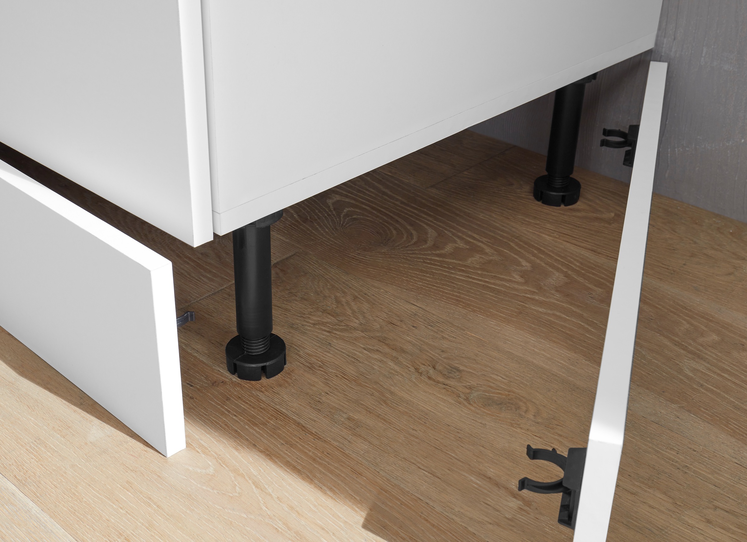 BASIC by Balculina Armoire réfrigérée encastrable »Tirol B/H/T 60x212x57 cm« 1 cuis tlg. Largeur 60cm, pieds en plastique réglables en hauteur