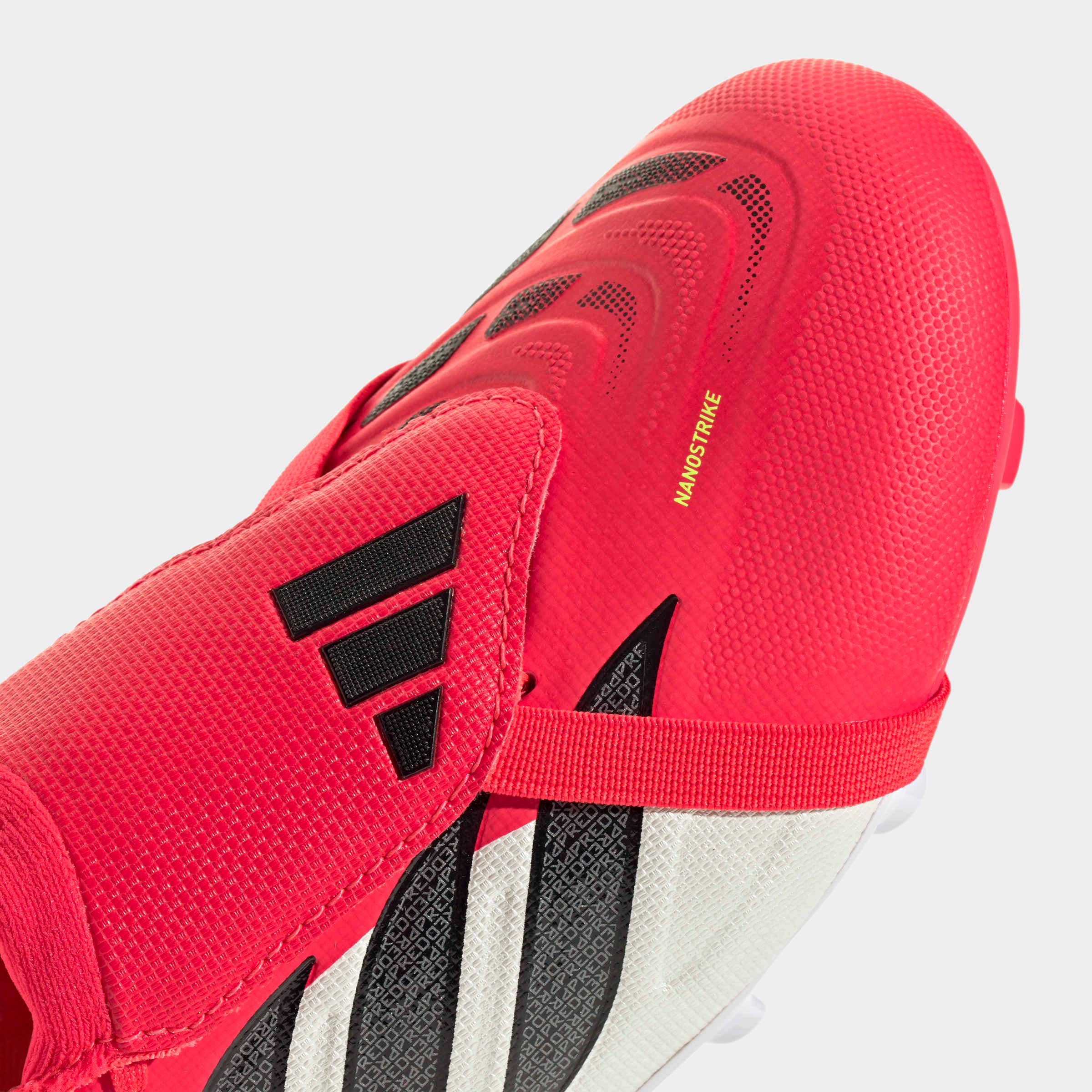 adidas Performance Chaussure de football »PREDATOR LEAGUE  FÜR KIDS MIT UMSCHLAGBARER ZUNGE FÜR FESTE BÖDEN«  Aussensohle für Rasen und feste Böden