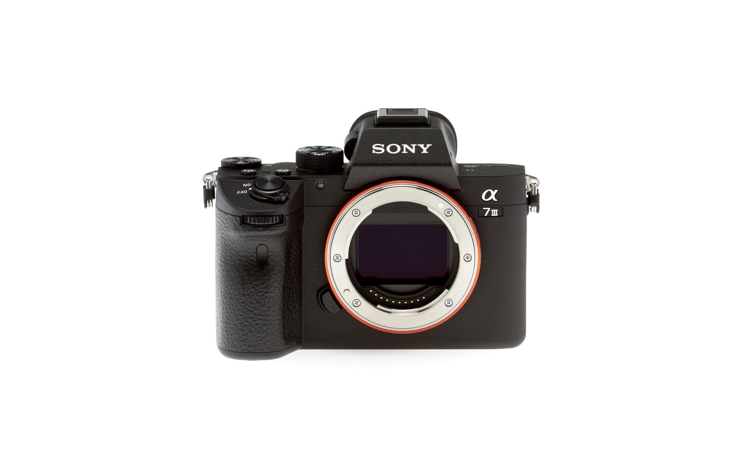 Sony Systemkamera »Alpha 7 III Kit 24-105 f/4 G OSS«, Bluetooth-NFC-WLAN, Bildsstabilisator, elektronischer Bildsucher, manueller Fokus