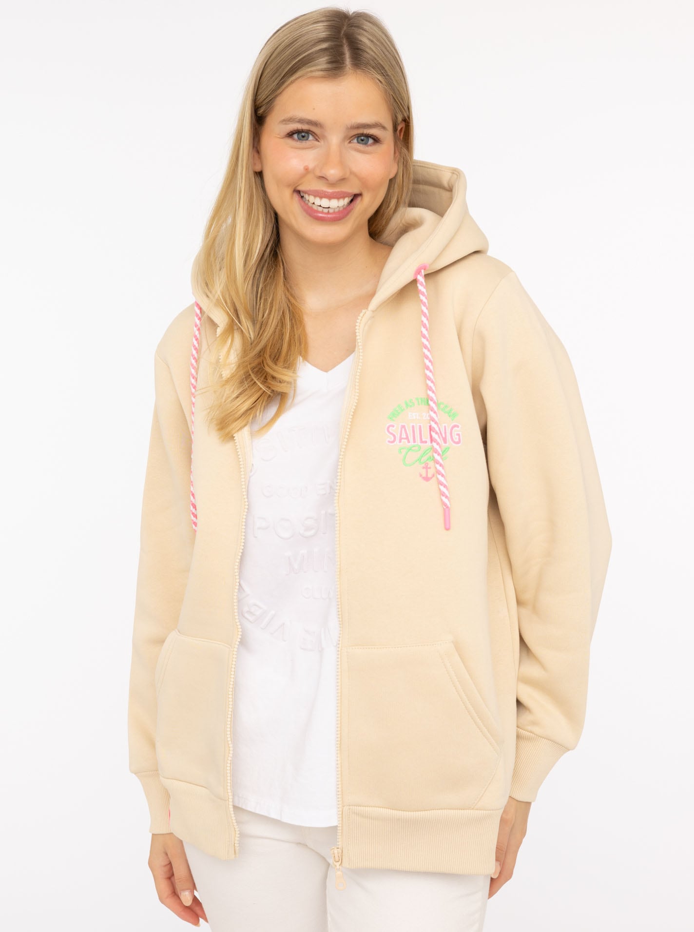 Zwillingsherz Kapuzensweatjacke »"Sailing Club"« Kapuzensweatjacke mit grosser SAILING Applikation am Rücken und Tasche