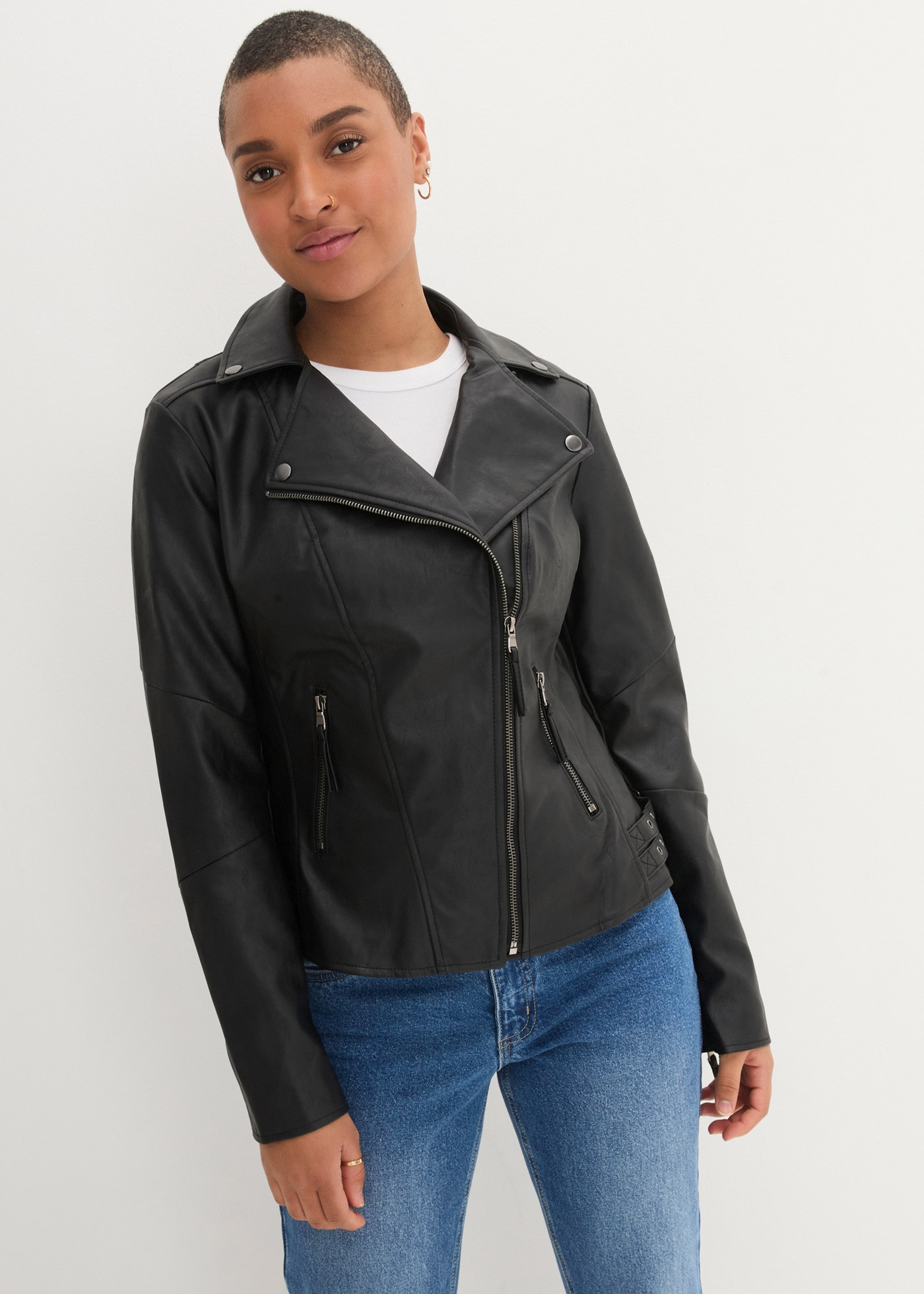 Image of bonprix Lederimitatjacke im Bikerstil, taillierte Passform, mit Kragen und Revers