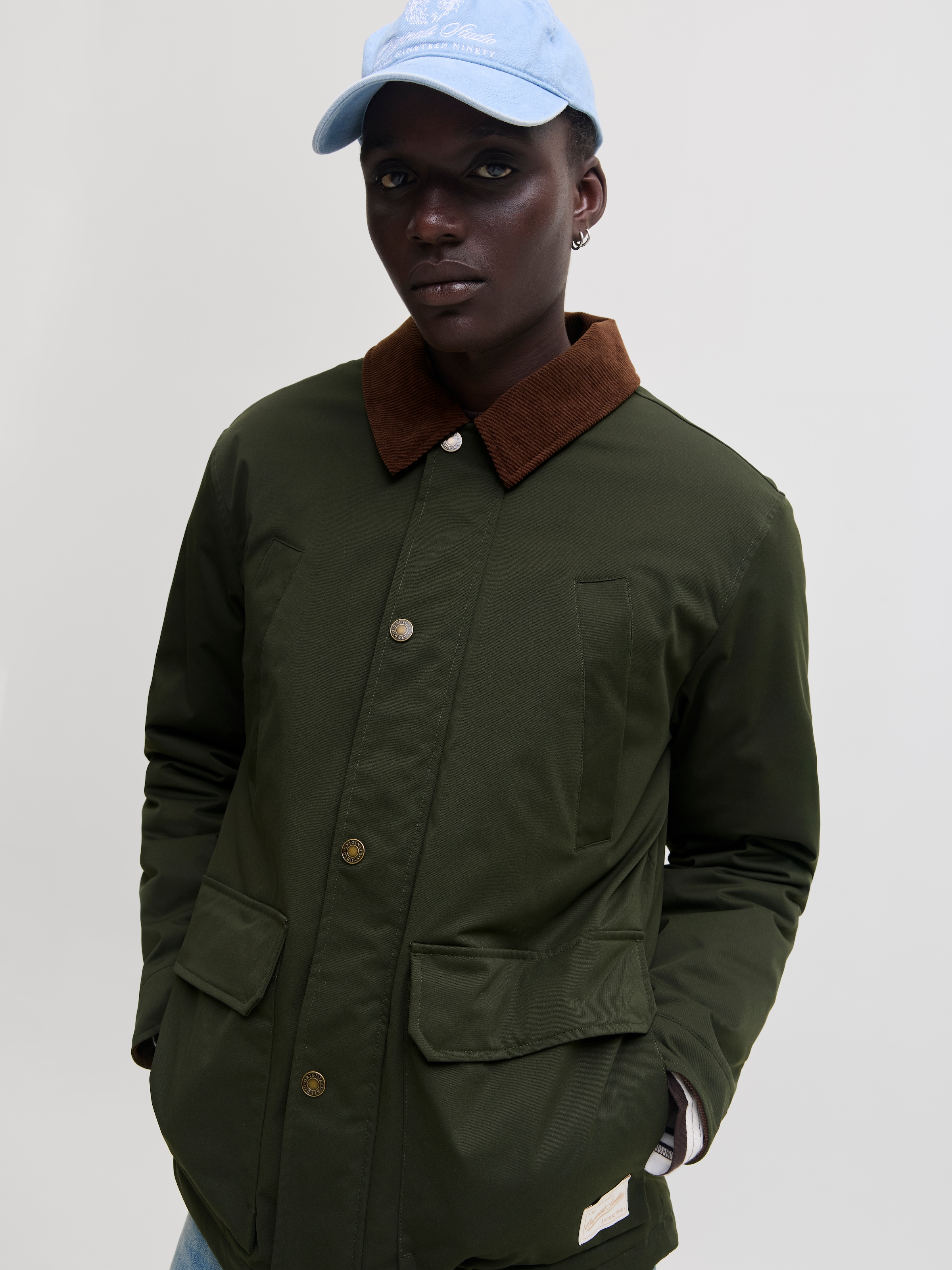 Jack & Jones Fieldjacket »JORNORREBRO PADDED BARN JACKET SN« Kunstfaser, mit Knopfleiste