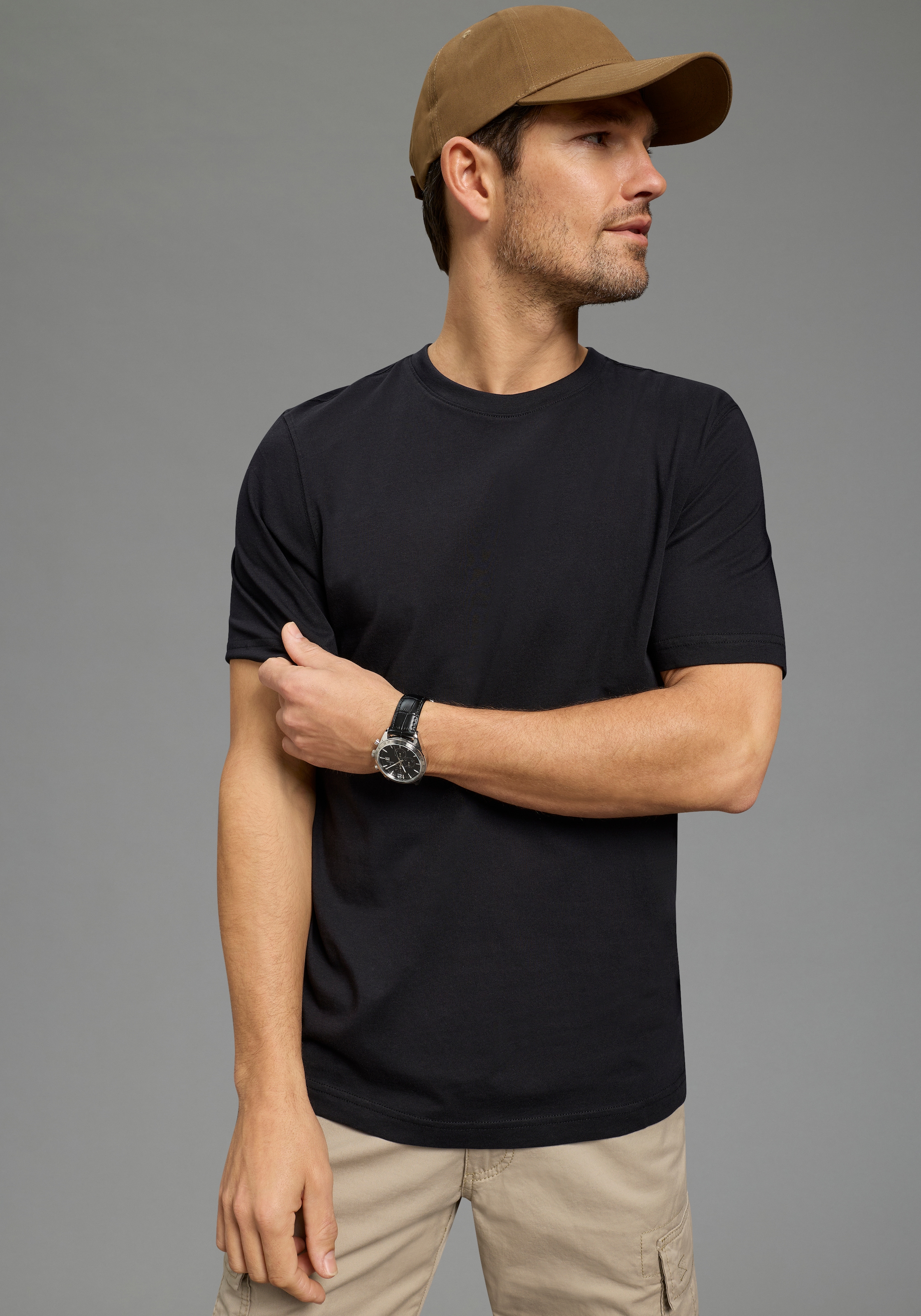 Man's World Shirt à col rond 5er-Pack,  Kurzarm,  Regular Fit,  unifarben,  Rundhals,  aus Baumwolle