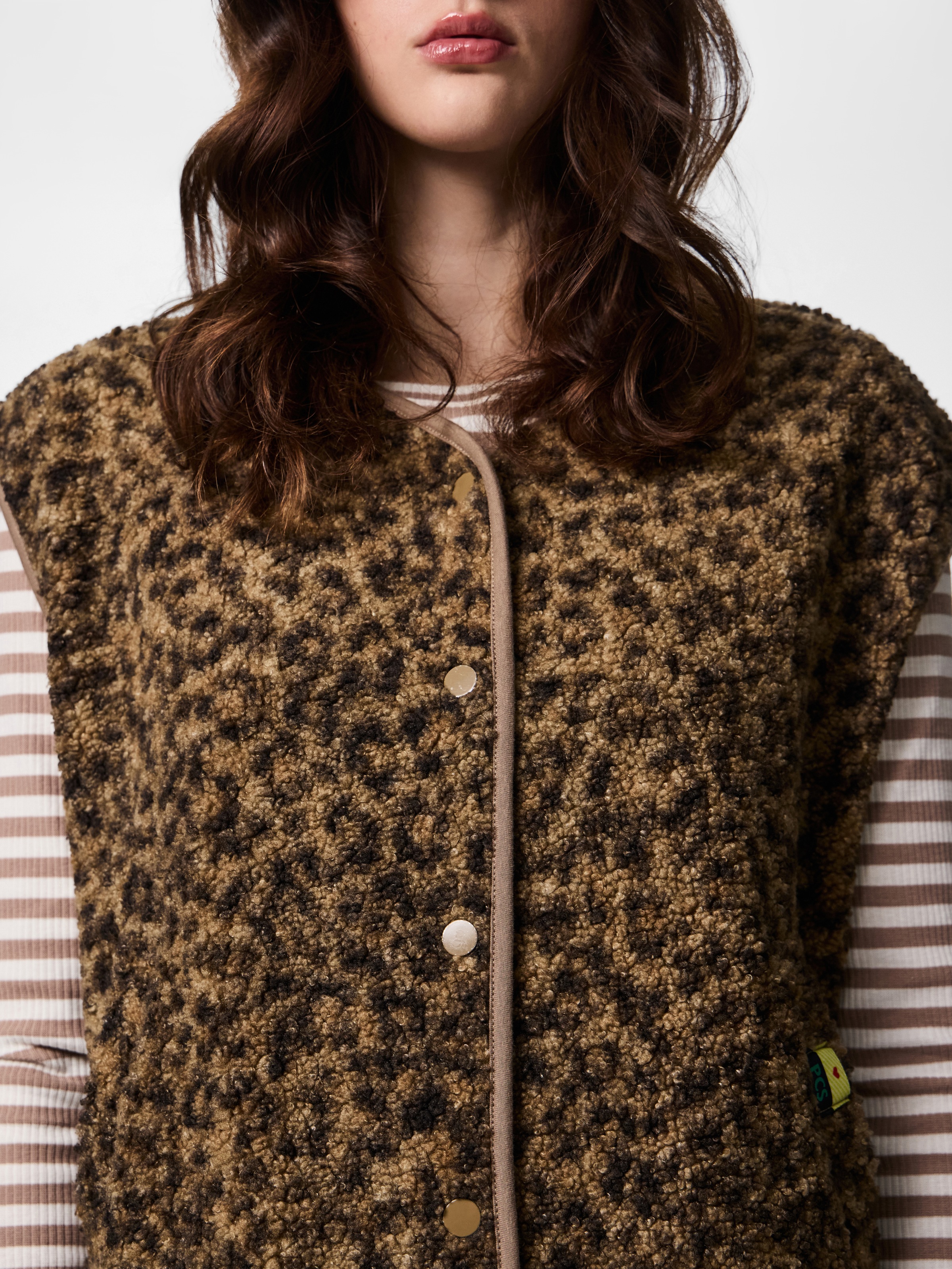 pieces Gilet en peluche »PCKATTY TEDDY VEST NOOS BC« fibre synthétique