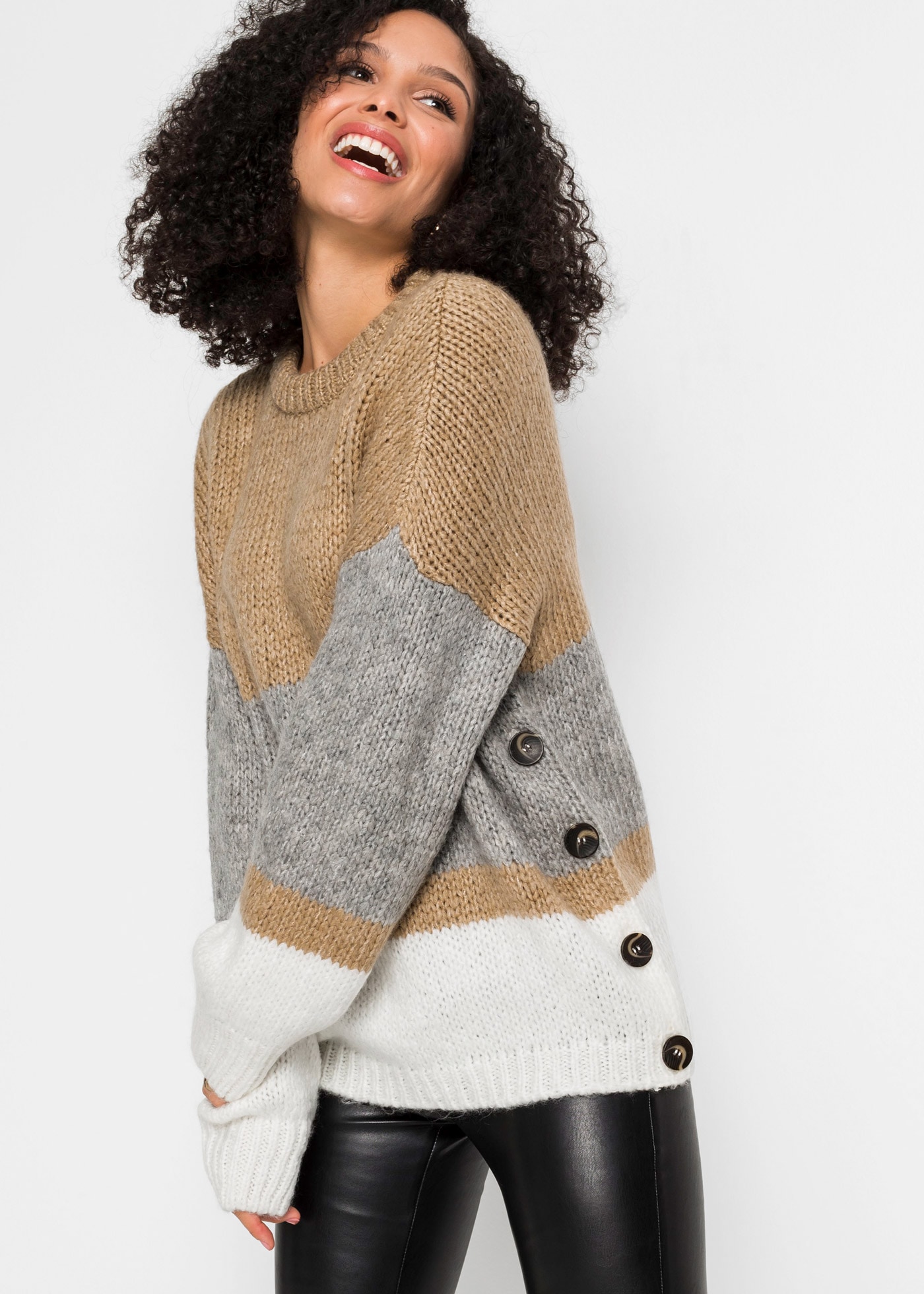 Image of bonprix Strickpullover aus Polyacryl und Polyester, mit Knopfleiste, in Oversize-Passform