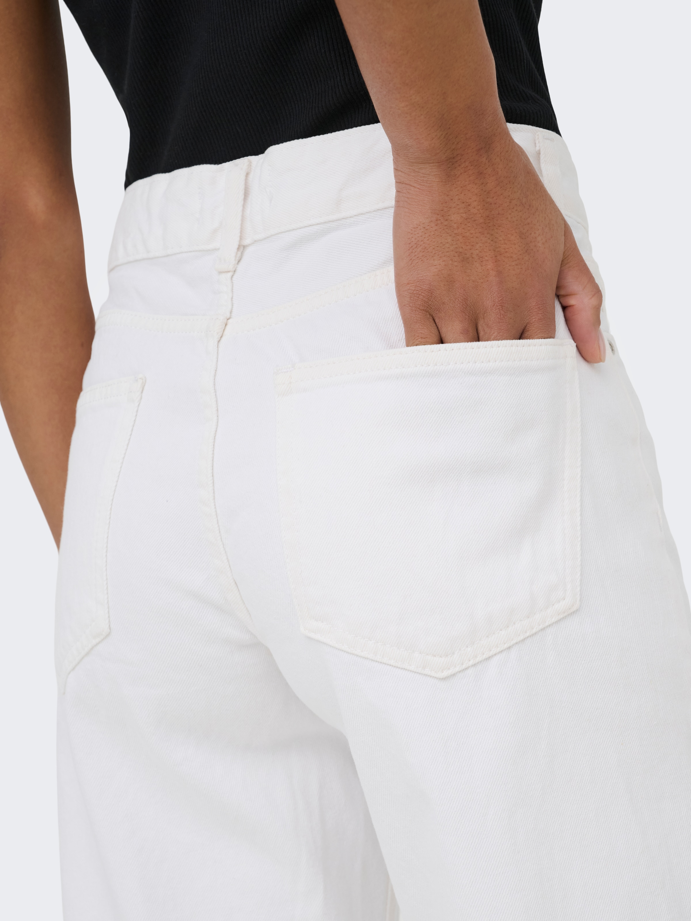 ONLY Jeans large »ONLELLA MW WIDE FOLD UP DNM WHITE TAI« coton, taille régulière, coupe large