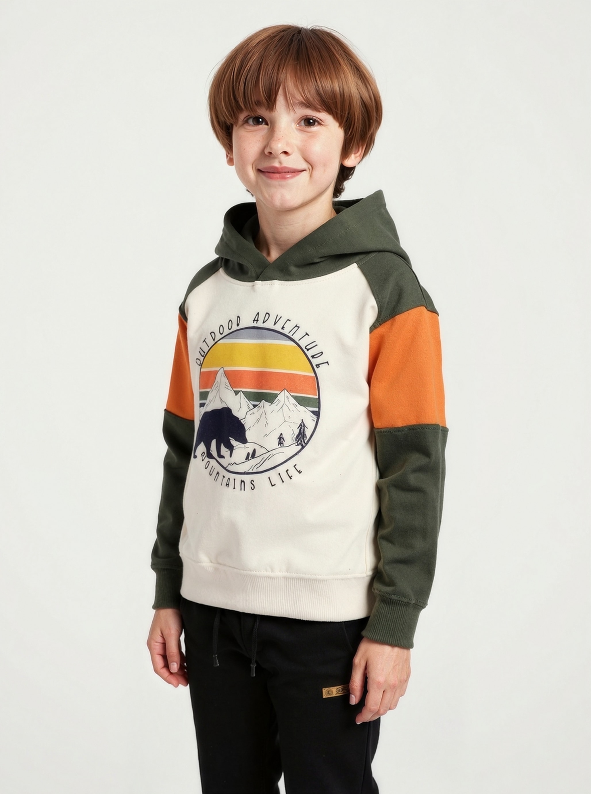 Image of Blue Seven Kapuzensweatshirt, mit grossem Adventure-Frontmotiv und im Colorblocking-Look