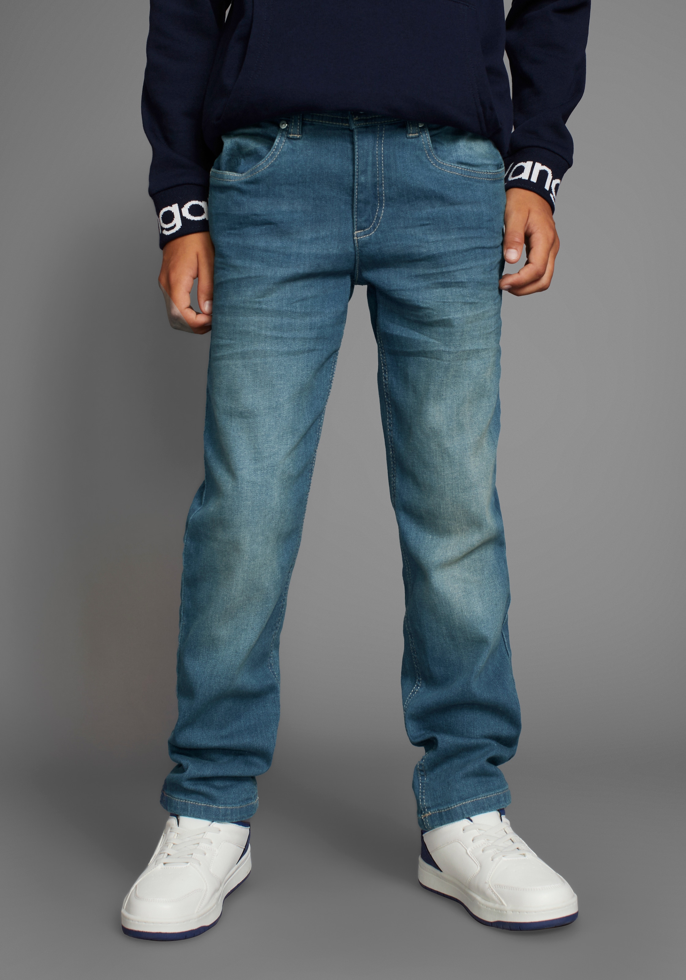 Image of KangaROOS Straight-Jeans ", regular fit mit geradem Beinverlauf" bequeme Passform, gerades Bein, niedrige Leibhöhe