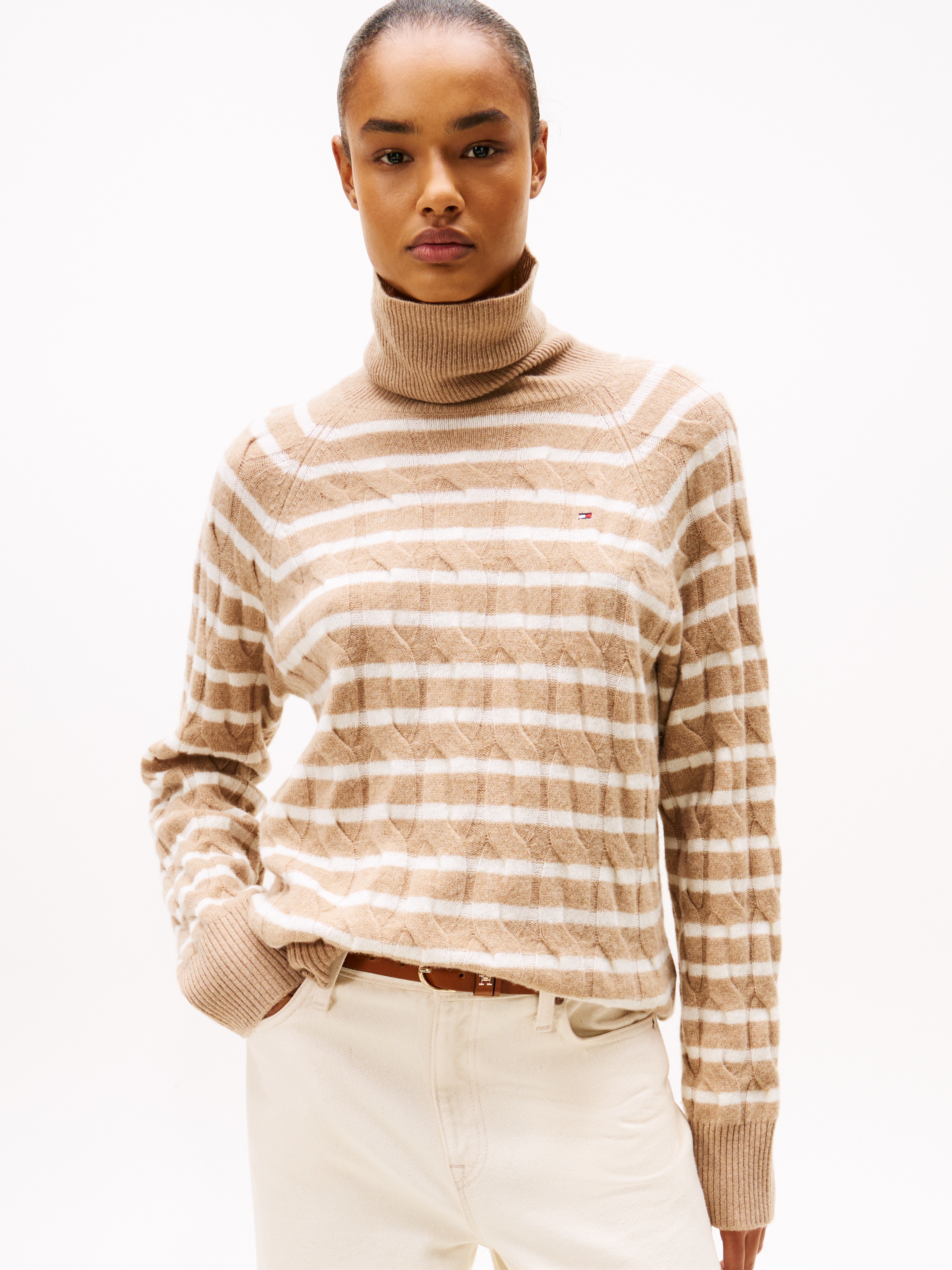 Image of Tommy Hilfiger Rollkragenpullover "SOFT WOOL CABLE ROLL-NK LS SWT" mit Zopfmuster, aus reiner Wolle