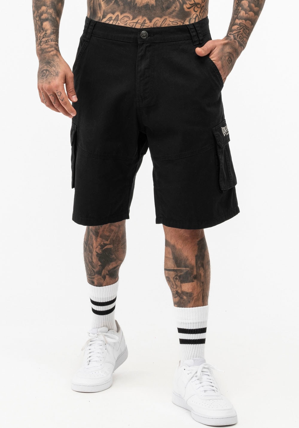 Image of Lonsdale Cargoshorts "BALRATH" aus Baumwolle, mit Eingrifftaschen, Cargotaschen und Gesässtaschen