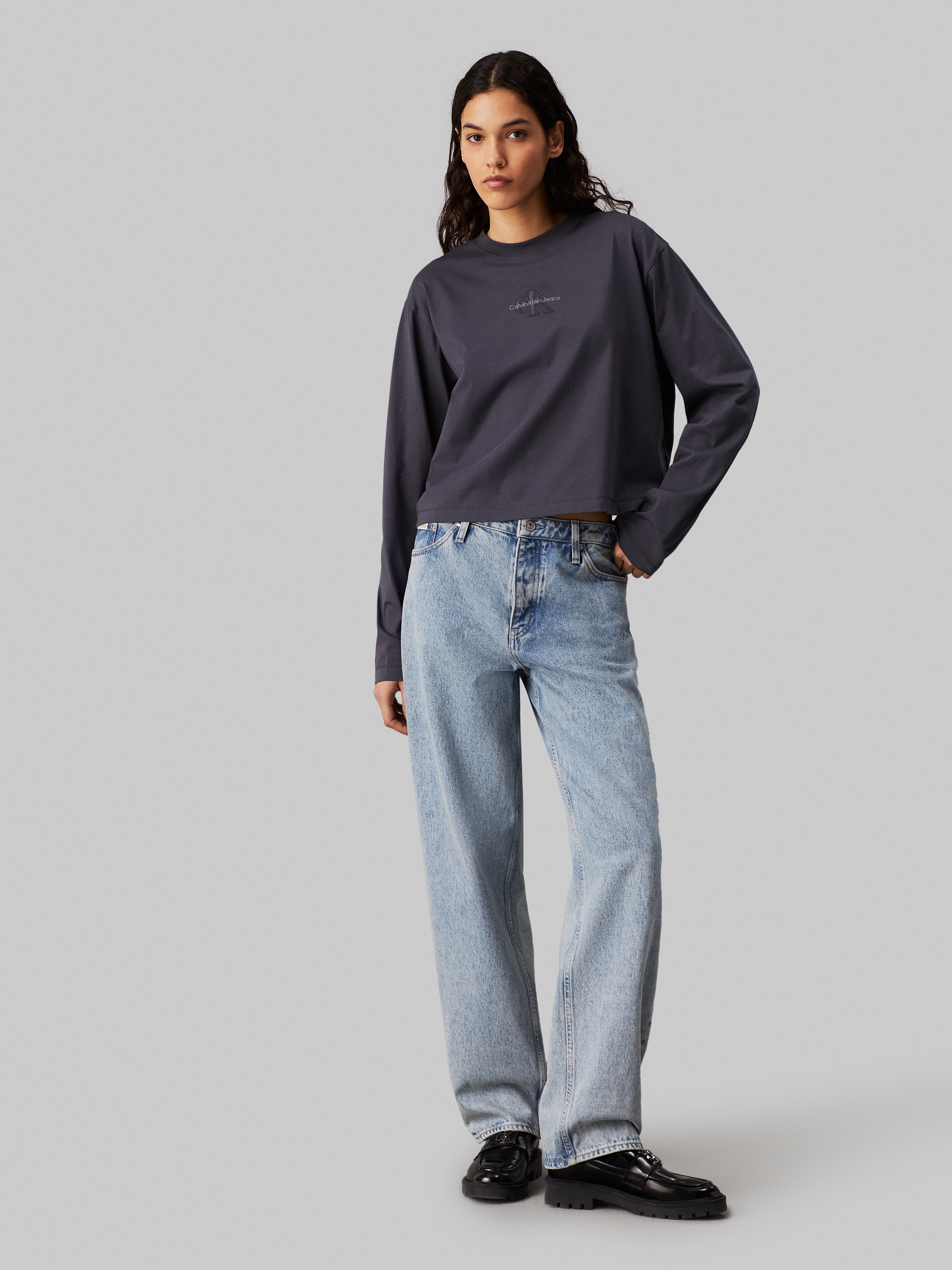 Calvin Klein Jeans Langarmshirt »MONOLOGO LOOSE LS TEE«, mit Logostickerei