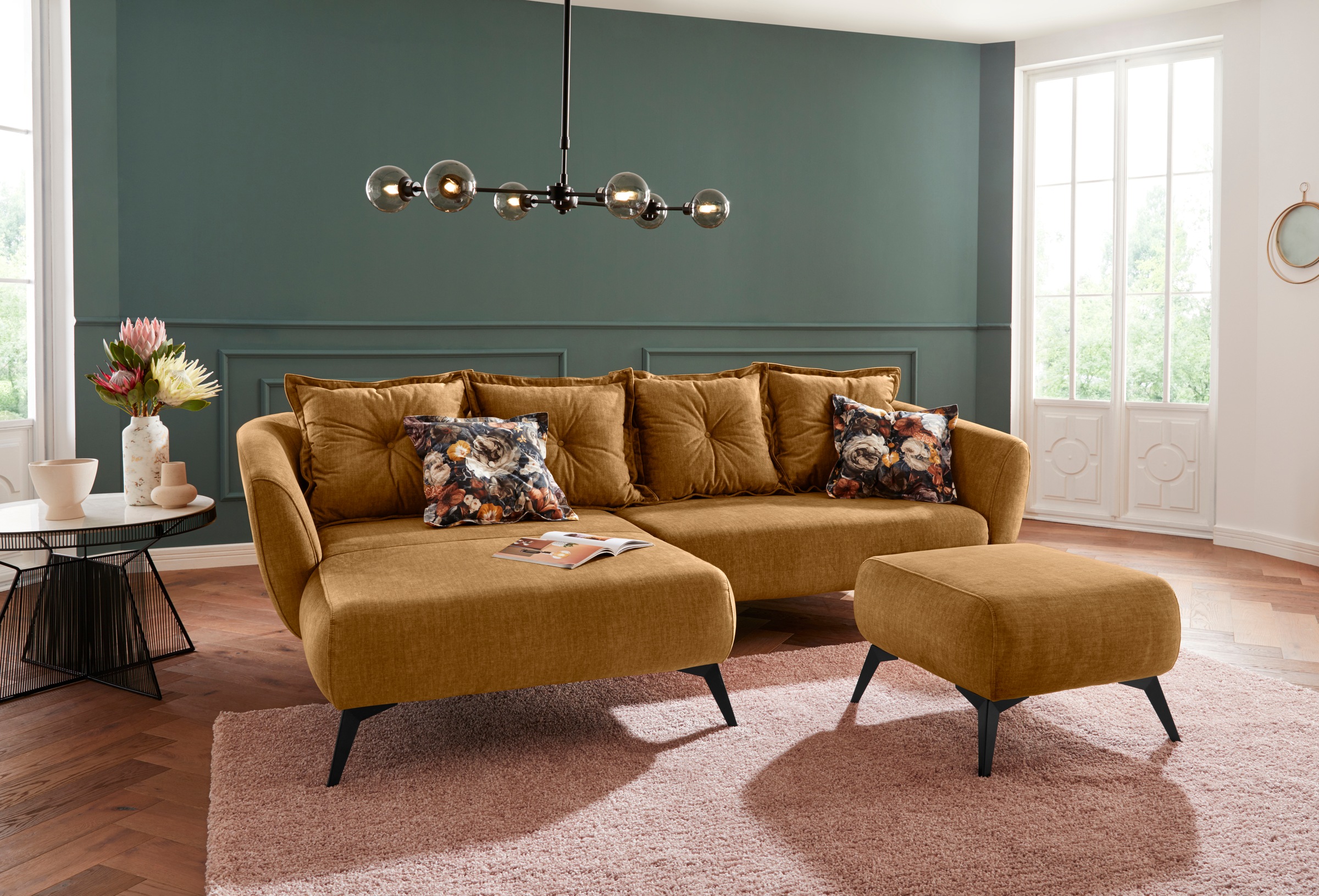 Image of Home affaire Ecksofa "Baggio romantische Polsterecke, bequem, Breite 277 cm, L-Form" Zierkissen inklusive, schwarze Metallfüsse