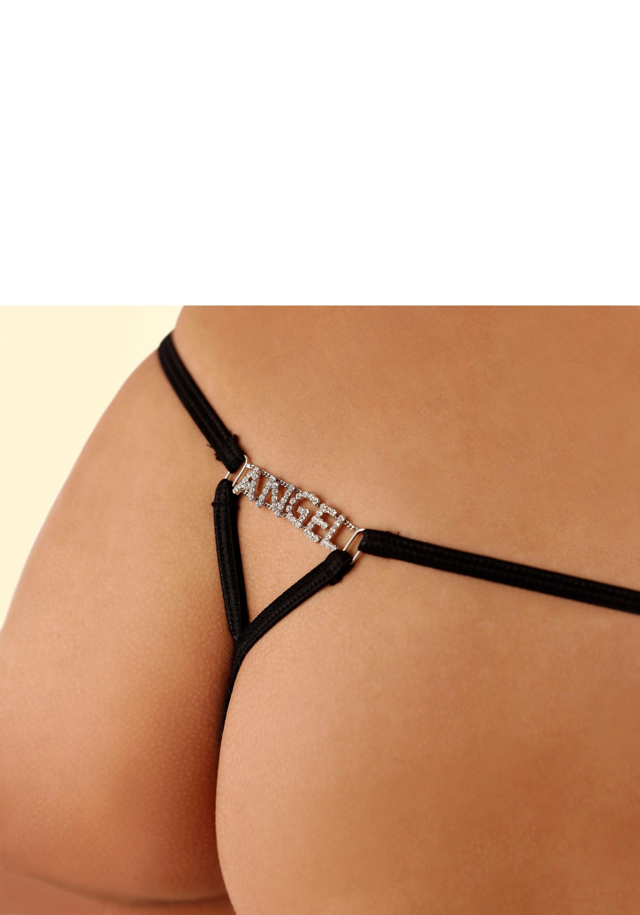 Image of petite fleur goldfarben Ministring, hinten mit Schmuckdetail aus Strasssteinen bei Ackermann Versand Schweiz