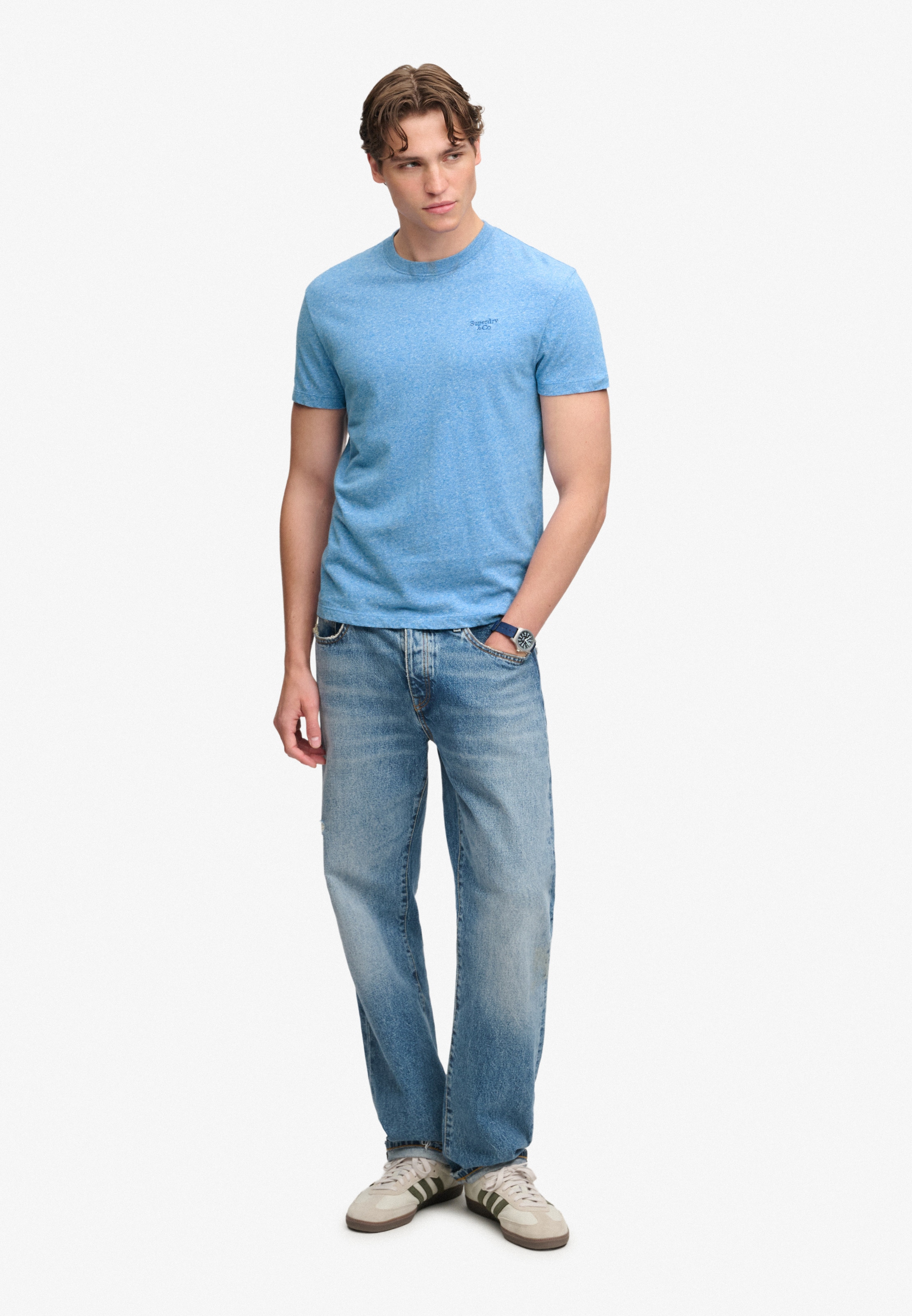 Superdry Rundhalsshirt »ESSENTIAL SERIF LOGO EMB TEE« Baumwolle, regular fit