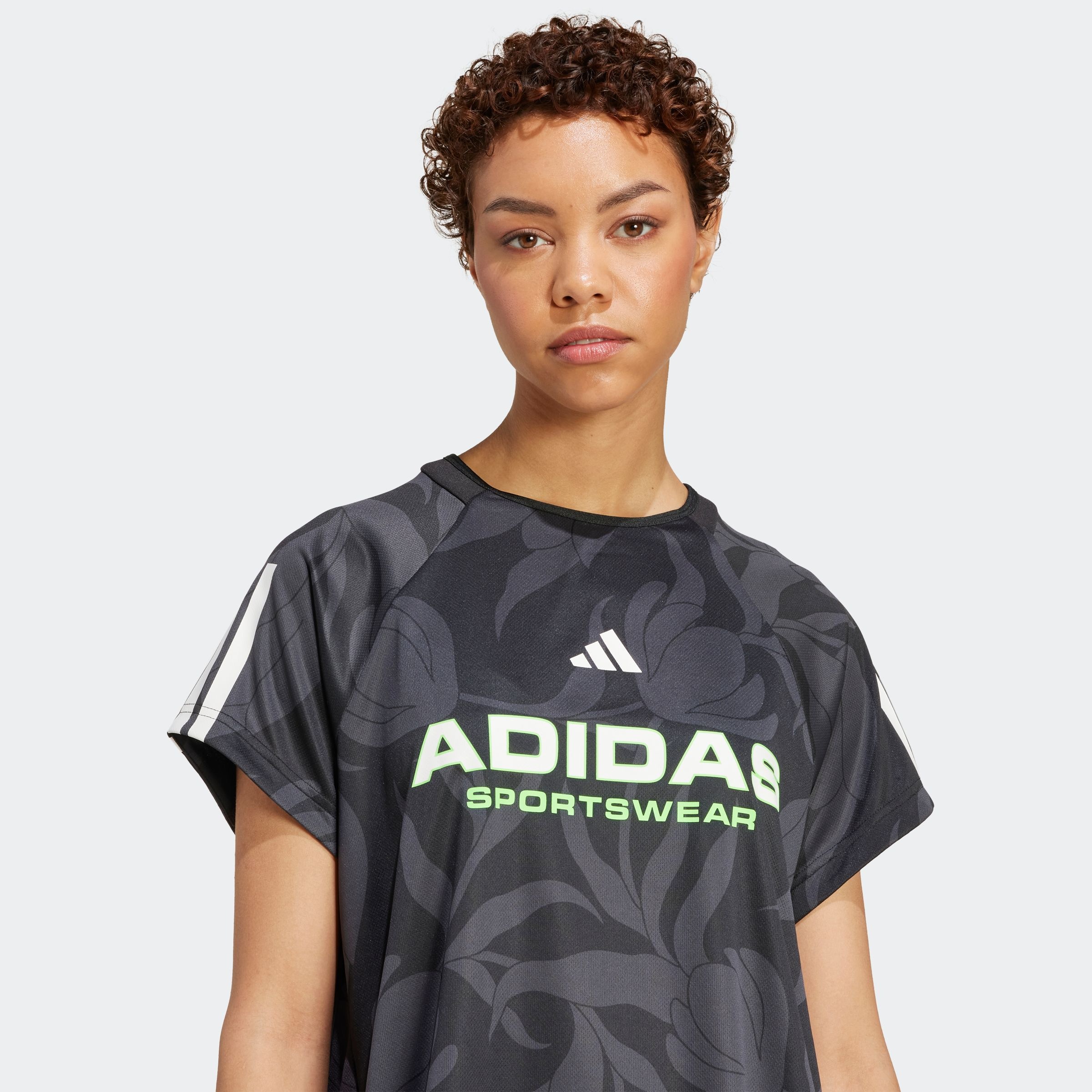 adidas Sportswear Laufshirt »W TIRO Q3 DRE«