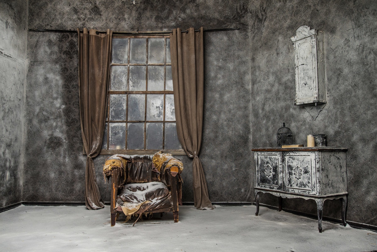 Image of Papermoon Fototapete "Verlassenes Haus"