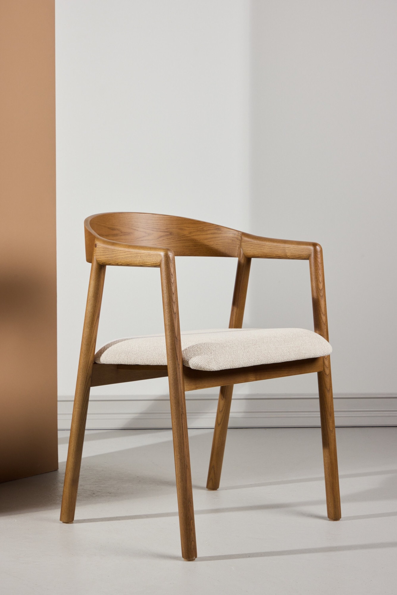 Venture Home Chaise de salle à manger »Långön, 2er-Set Esszimmerstühle aus Eschenholz, belastbar bis 150 kg« () Polsterstuhl, Stoffbezug, Eschenholzbeine, gepolsterter Sitz, modern