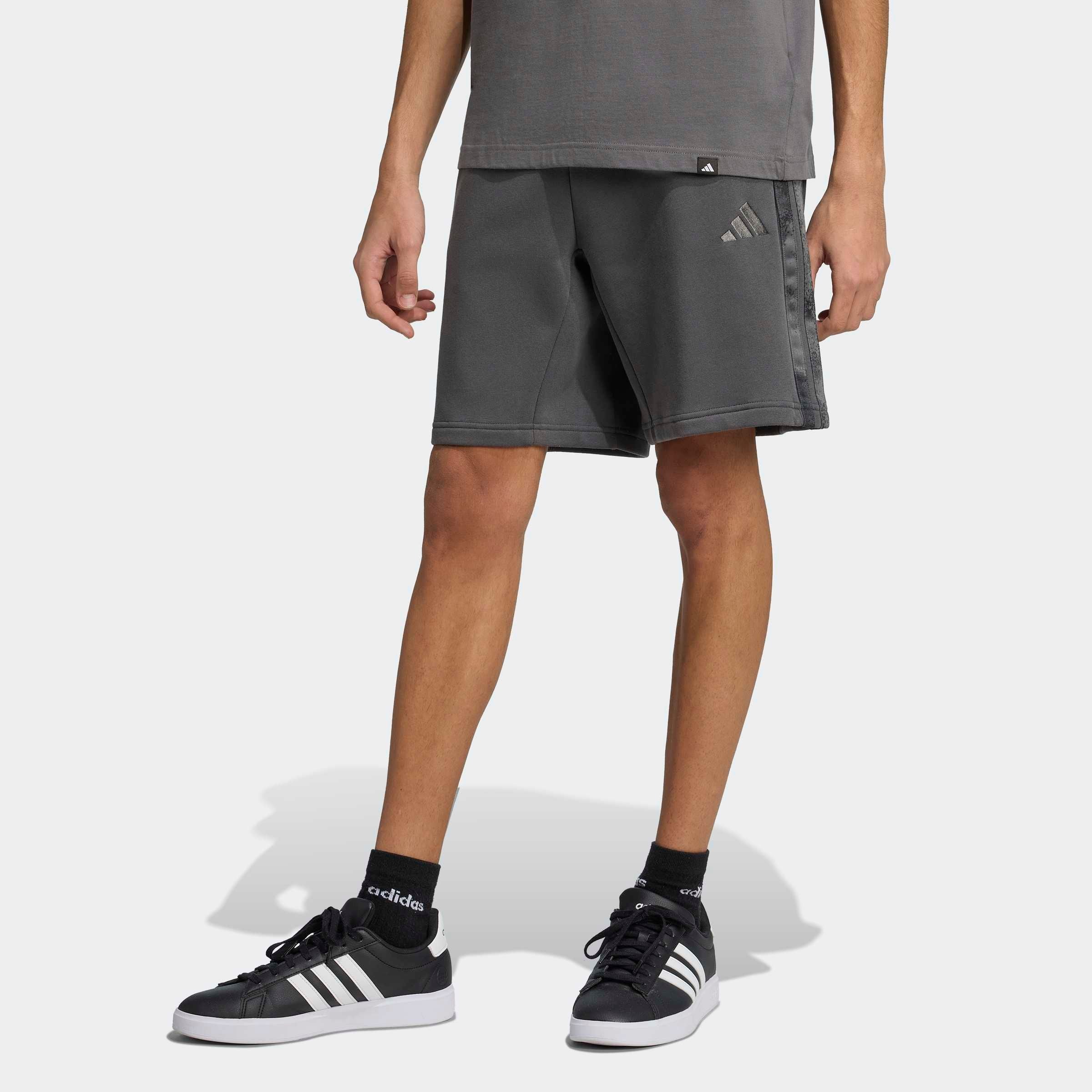 Image of adidas Sportswear Shorts "AOP COLOURBLOCK" sportlicher Stil, aus weichem Baumwollfleece, ohne Verschluss