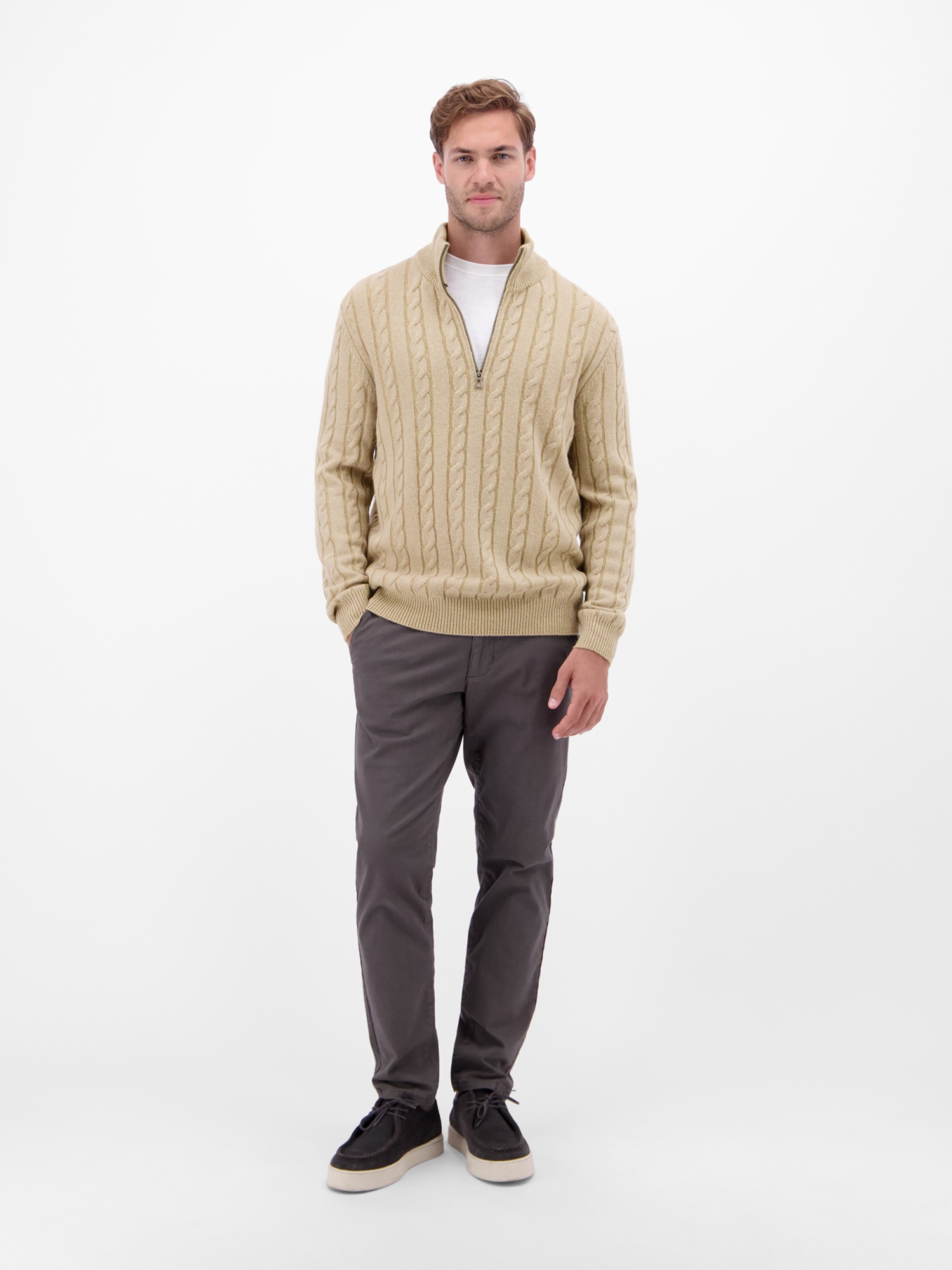 LERROS Pull en tricot »Troyer mit Zopfmuster - Klassik trifft Coolness«