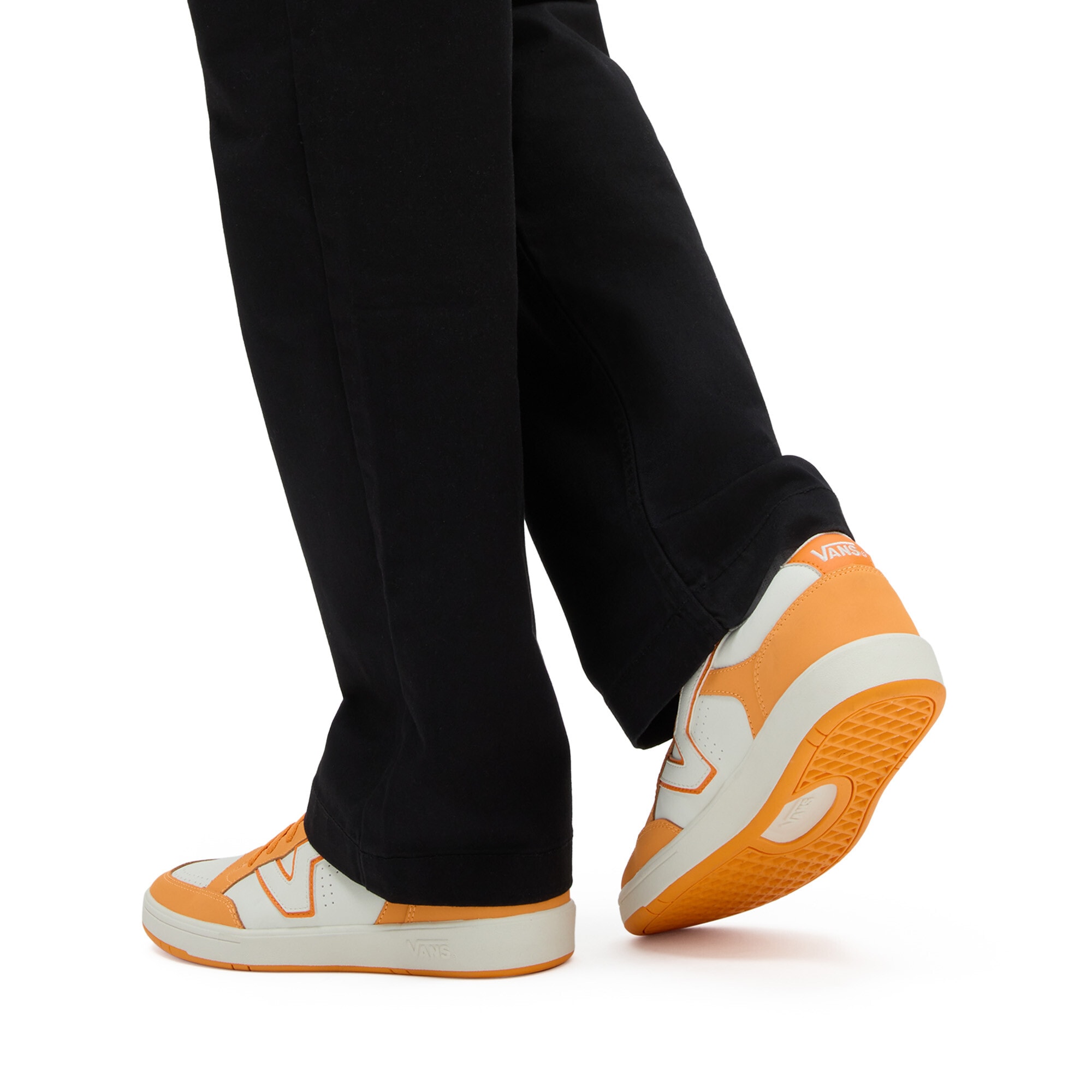 Vans Sneaker »Lowland CC«, mit klassischer Logo-Flag