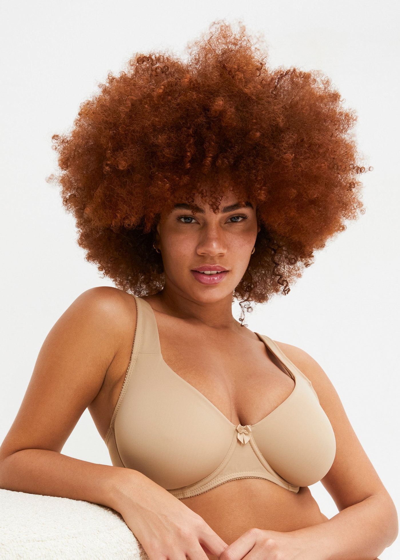 bonprix Soutien-gorge invisible »T-Shirt BH mit Bügel« matière élastique en polyamide et élasthanne