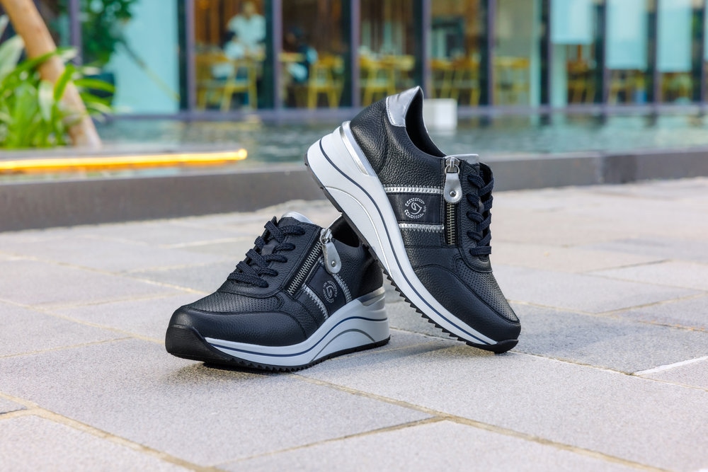 Remonte Baskets compensées  , Freizeitschuh, Halbschuh, Schnürschuh mit Metallic-Kontrastbesätzen