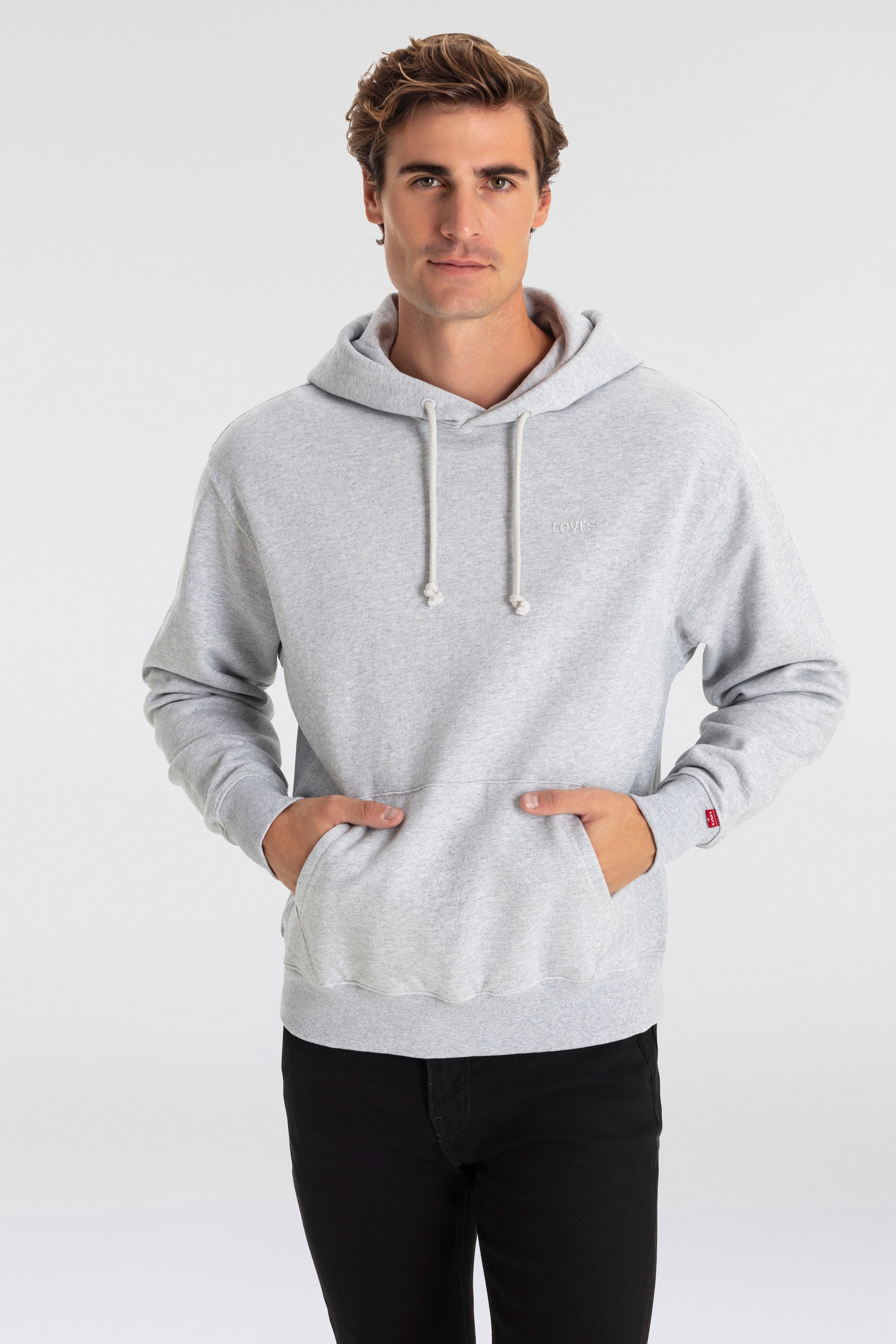 Levi's® Hoodie »THE AUTHENTIC HOODIE«, mit kleiner Ton-in-Ton Logostickerei auf der Brust