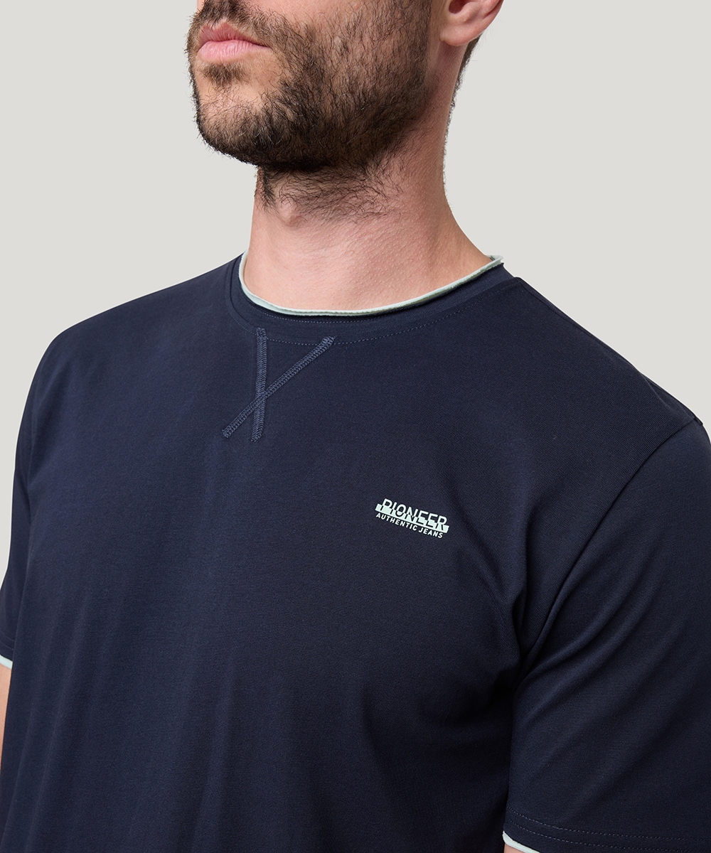 Pioneer Authentic Jeans T-Shirt, mit kontrastfarbenen Details