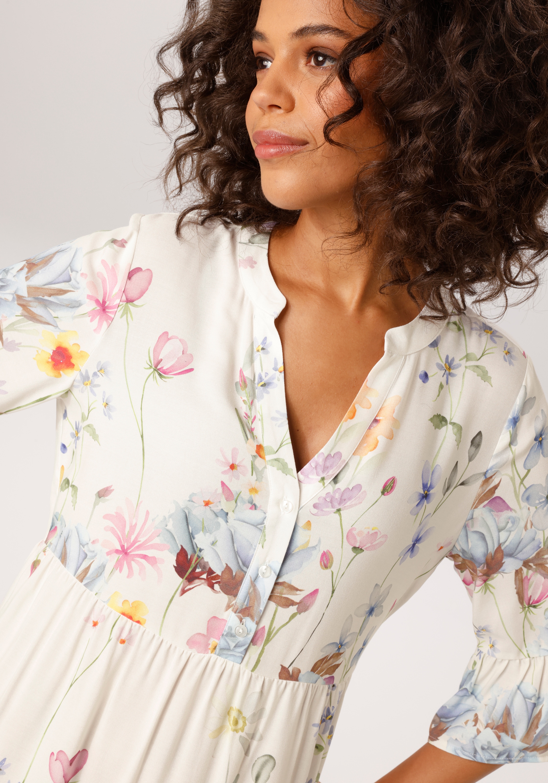 Aniston CASUAL Robe tunique imprimé de fleurs pittoresques