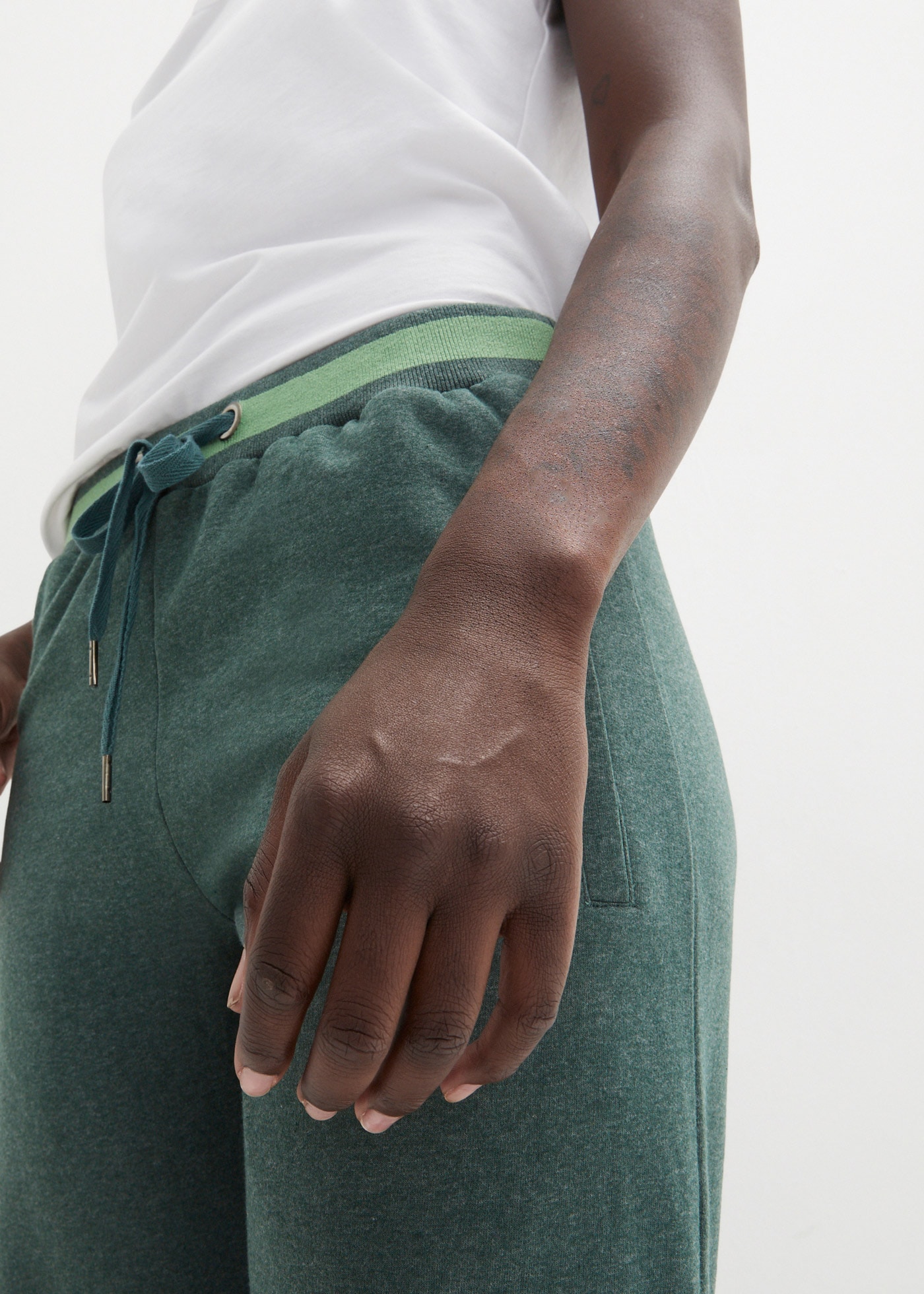 bonprix Sweathose »Sweathose aus Baumwoll-Mix, 2er Pack«  aus Baumwoll-Mix, mit Stretch-Material, lockere Passform