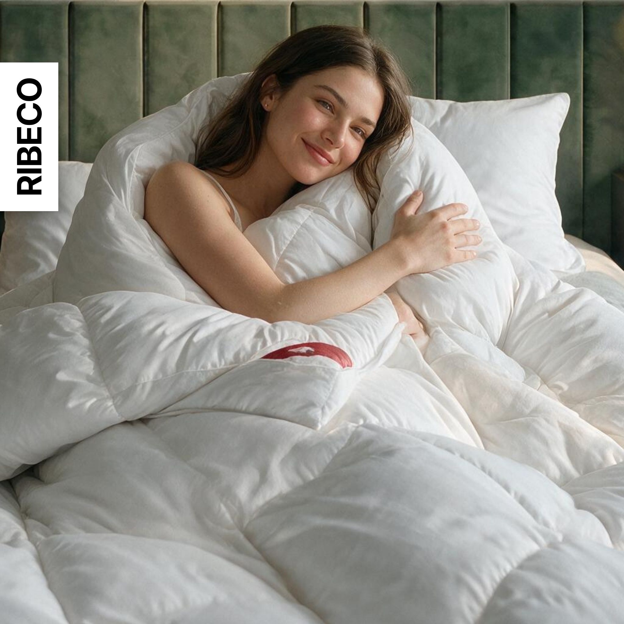 RIBECO Couette en duvet »Bettdecke in 135x200 und 155x220cm Topseller,« ultra-chaud Füllung 80 duvet 20 plumes 1 cuis tlg. Duvet et plumes, Made in Germany, avec coussin 80x80 cm offert