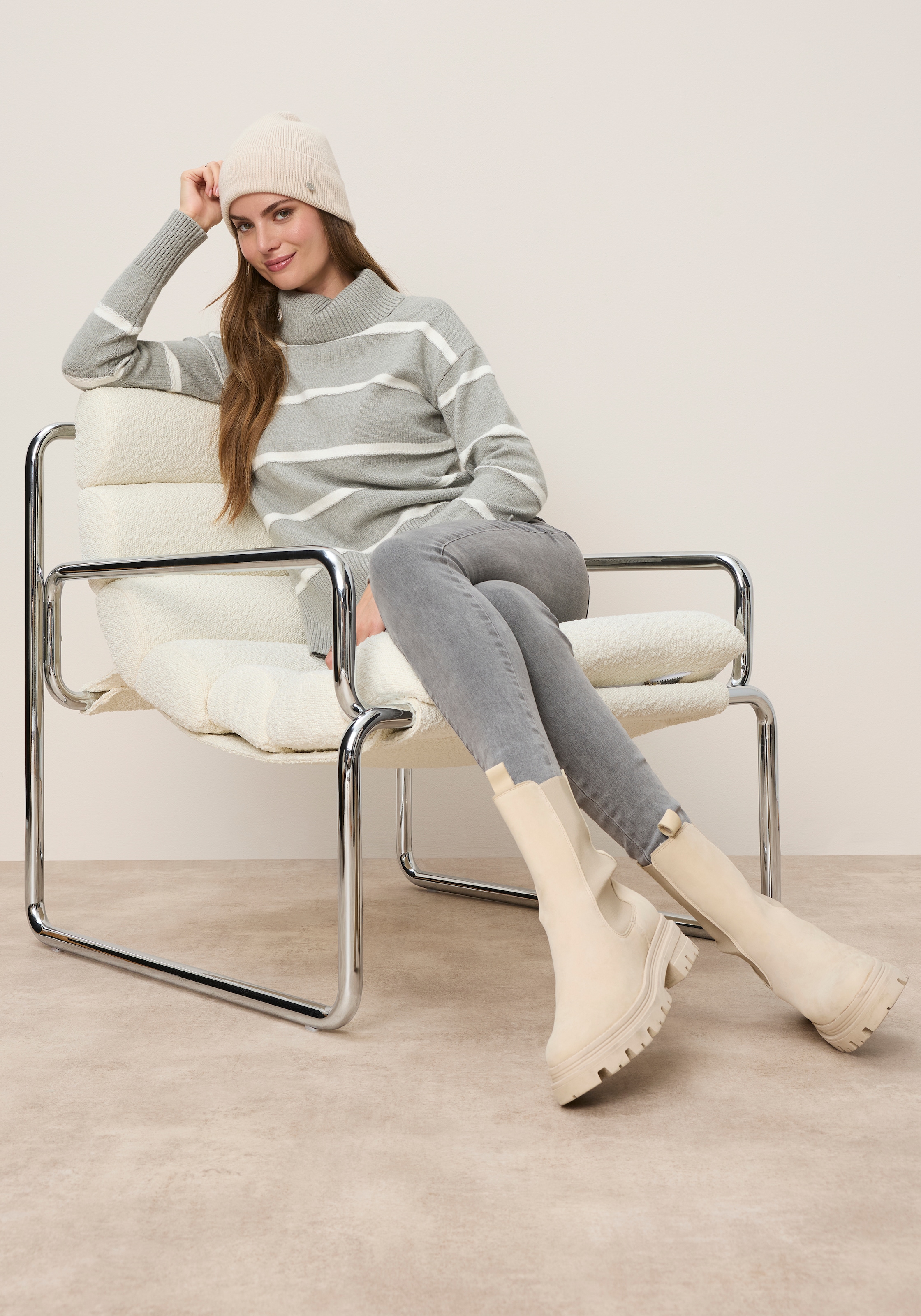 Tamaris Rollkragenpullover »in Oversize-Passform mit gestreifter Optik« aus weicher Viskosemischung