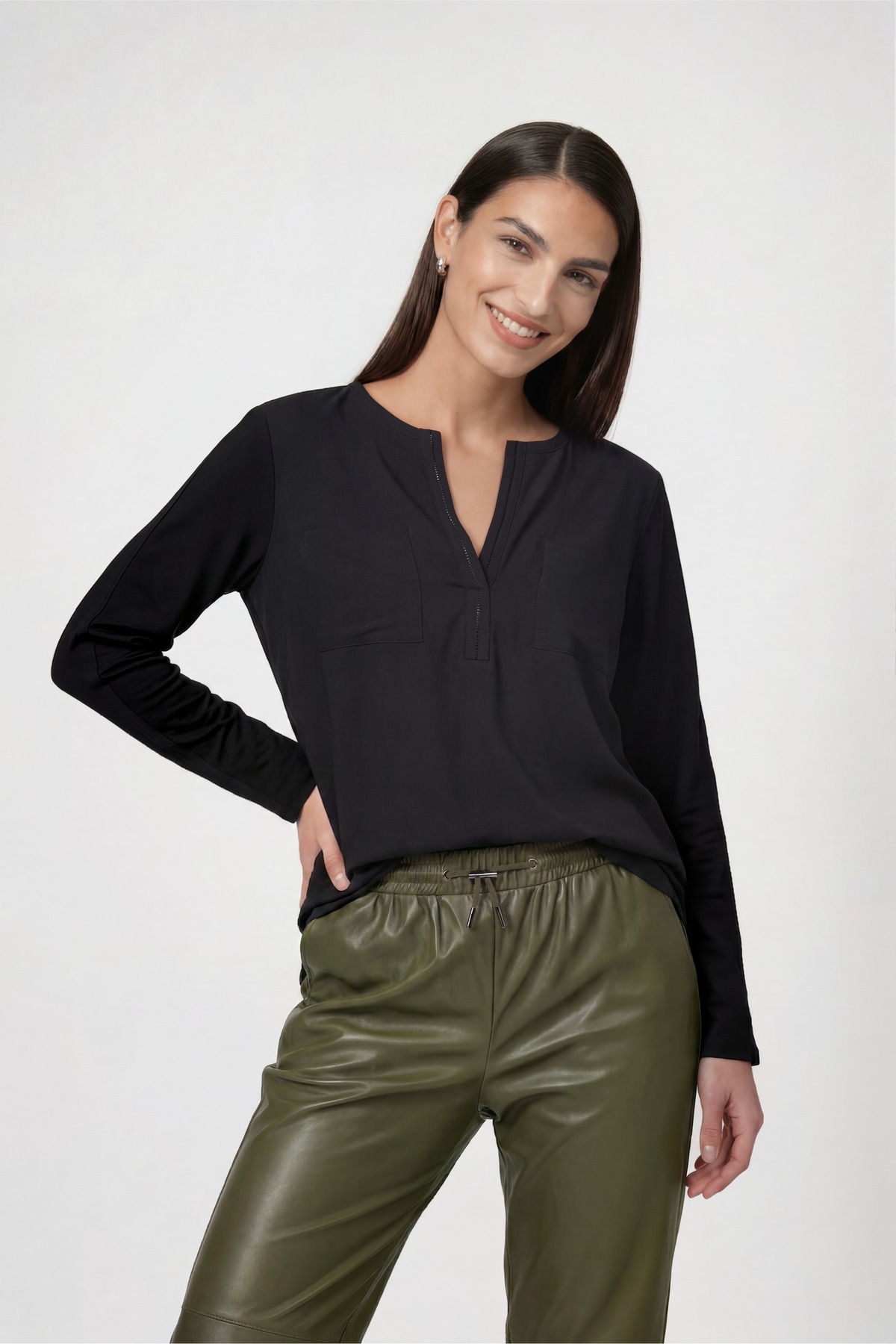 Image of Monari Schlupfbluse "Schluse Basic Schmuck" Regular fit mit V-Ausschnitt