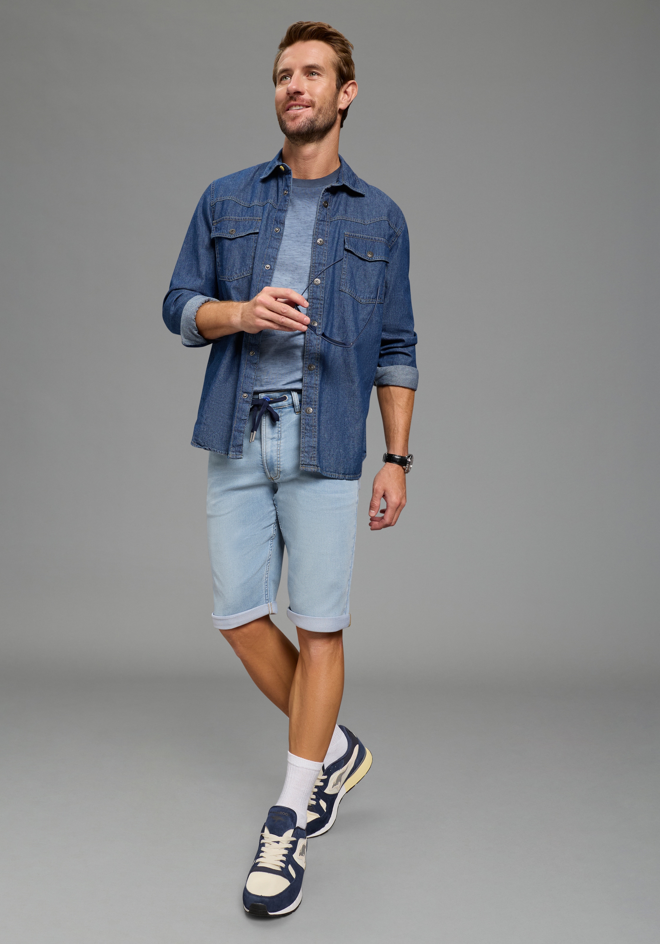 KangaROOS Bermuda en jean jogging Regular Fit, gerade geschnittenes Bein