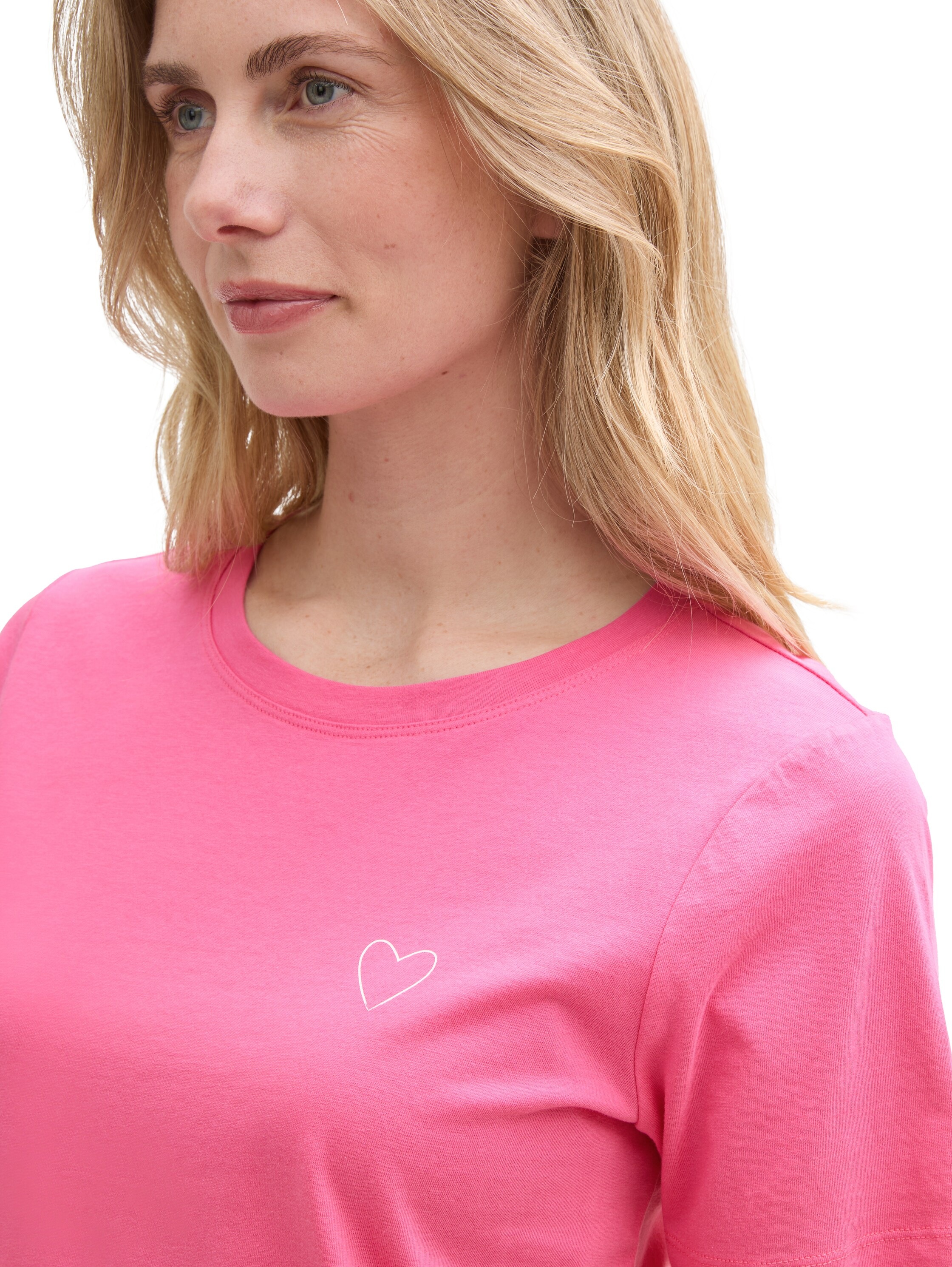 TOM TAILOR Rundhalsshirt, mit Herzmotiv als Frontprint