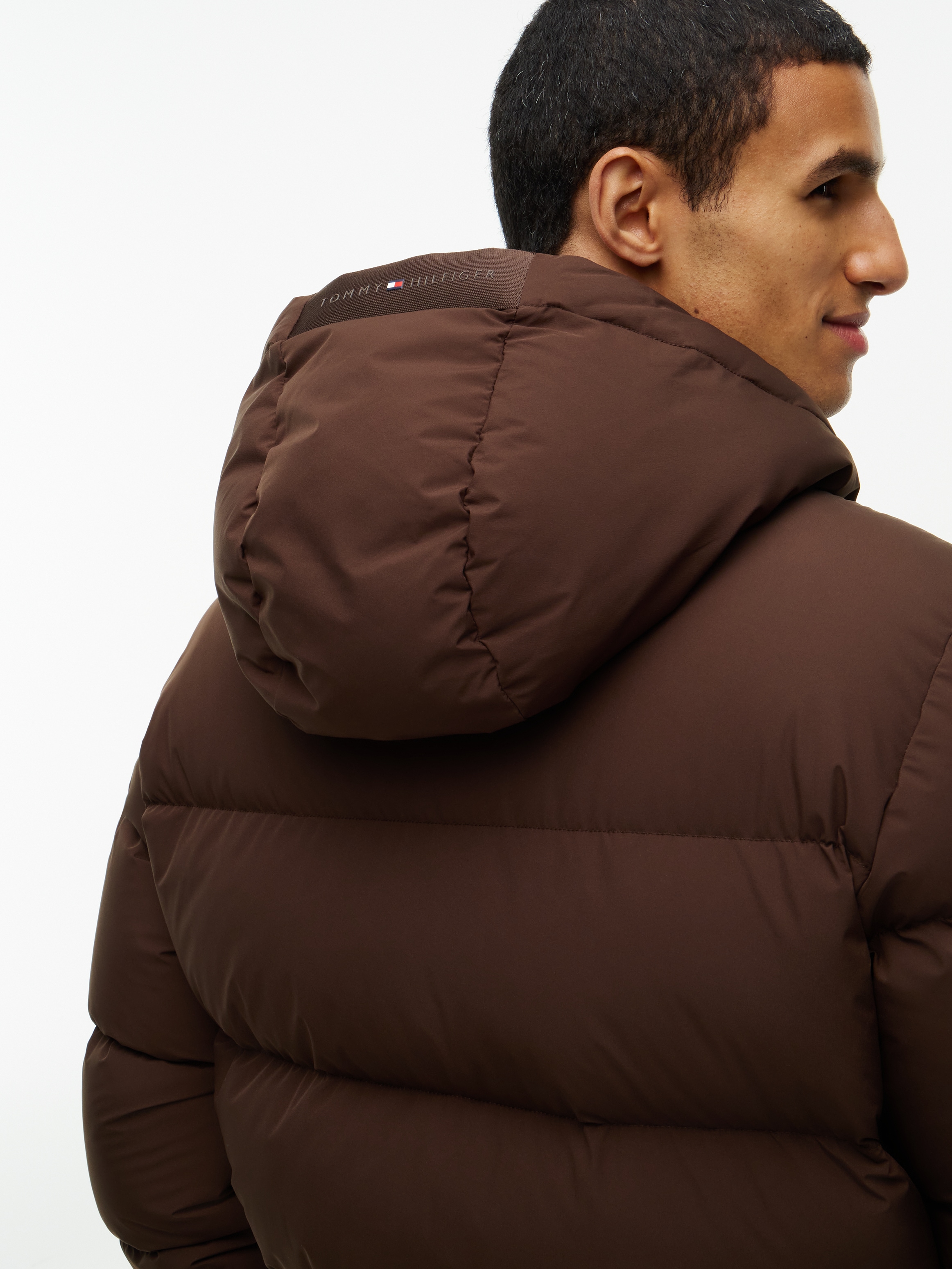Tommy Hilfiger Doudoune »DOWN HOODED PUFFER JKT« avec capuche avec écusson logo, avec capuche, avec rembourrage en duvet
