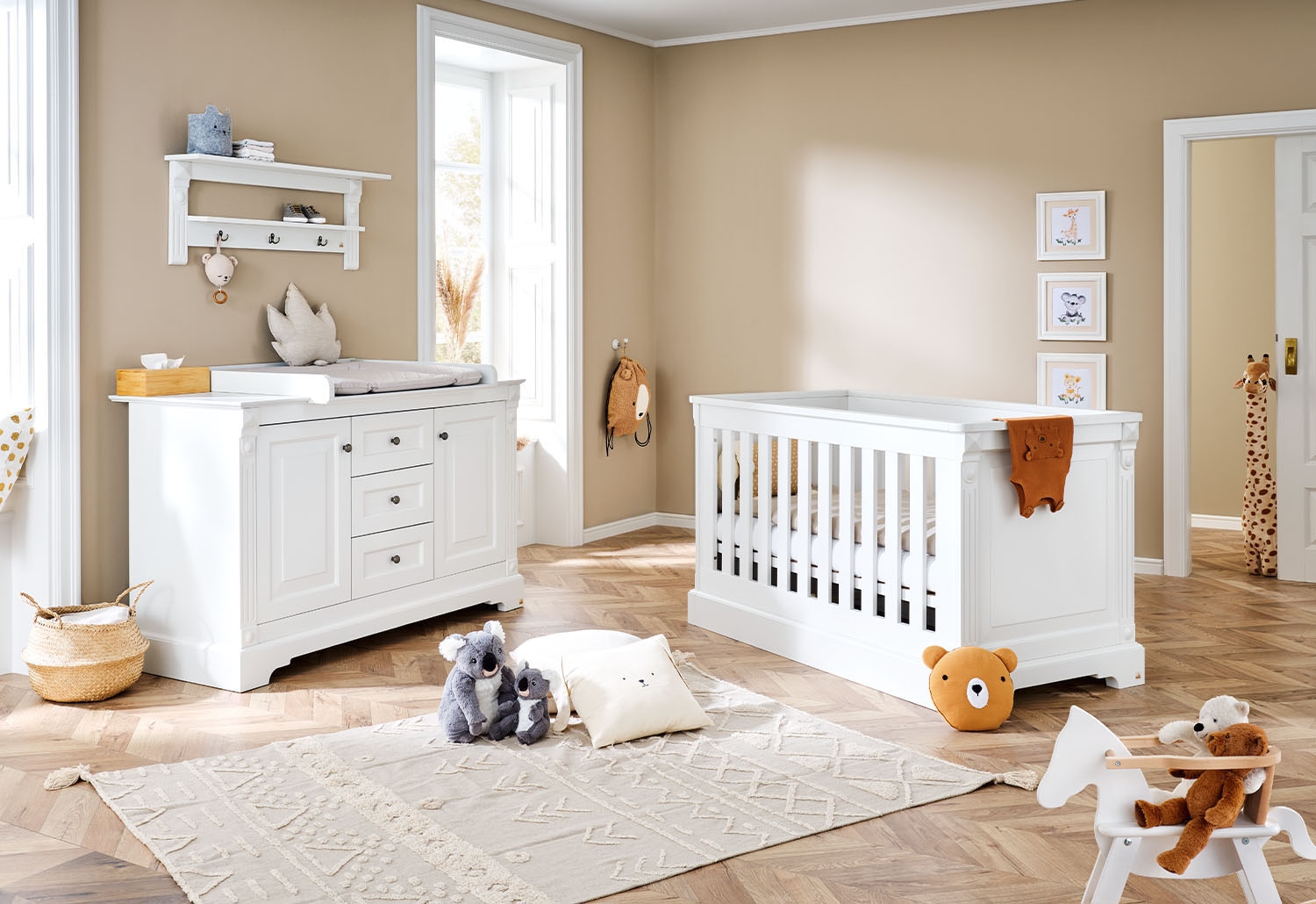 Pinolino® Babymöbel-Set, (Spar-Set, 3 St., kaufen jetzt Wickelkommode, mit Wandregal Kinderbett, Wickelkommode Wandregal), extrabreit; Kinderbett, 