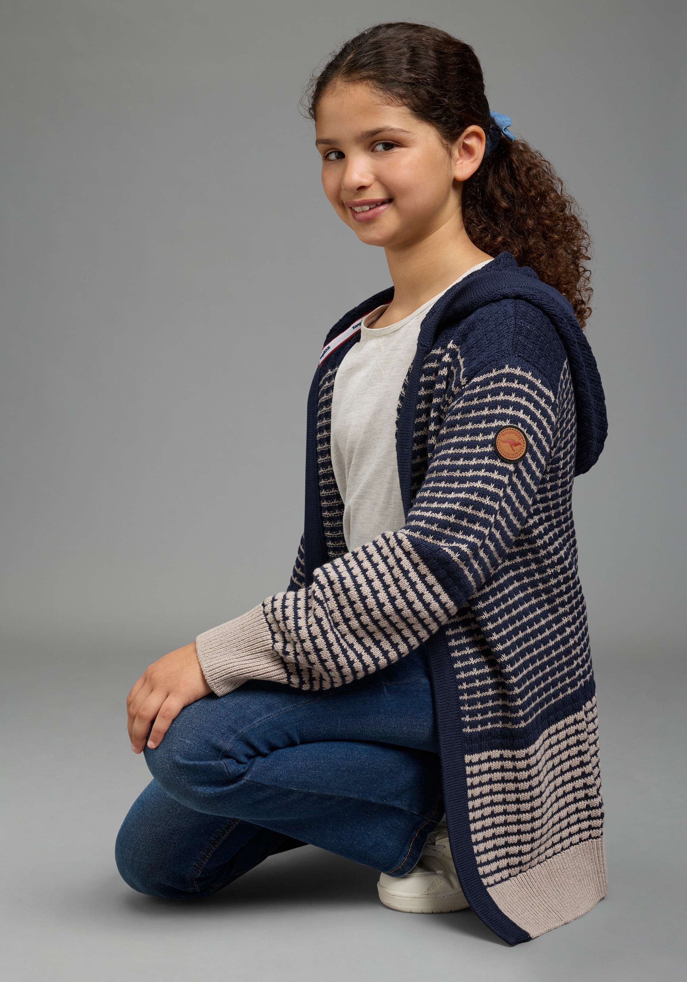 KangaROOS Longstrickjacke »Long-Strickjacke mit modischen Ringelmuster von KangaROOS« Lange Strickjacke, lässig geschnitten, Grobstrick-Qualität, Mini-Me