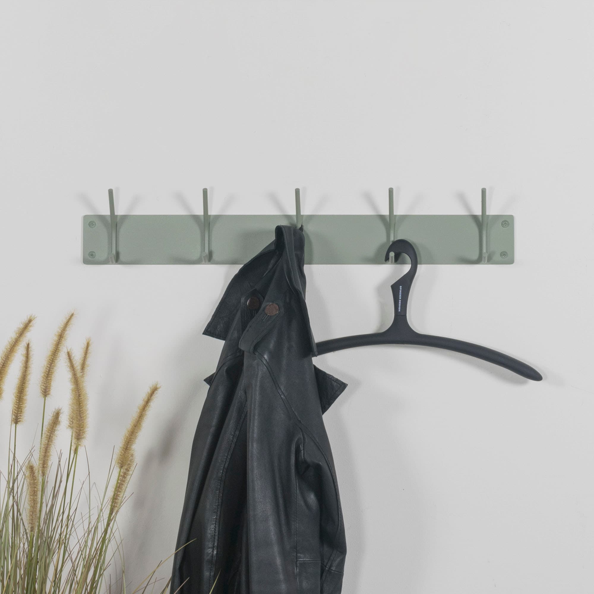 Spinder Design Garderobenhaken »FUSION 5« Wandgarderobe aus Stahl mit 5 Haken und Hutablage aus Eichenholz